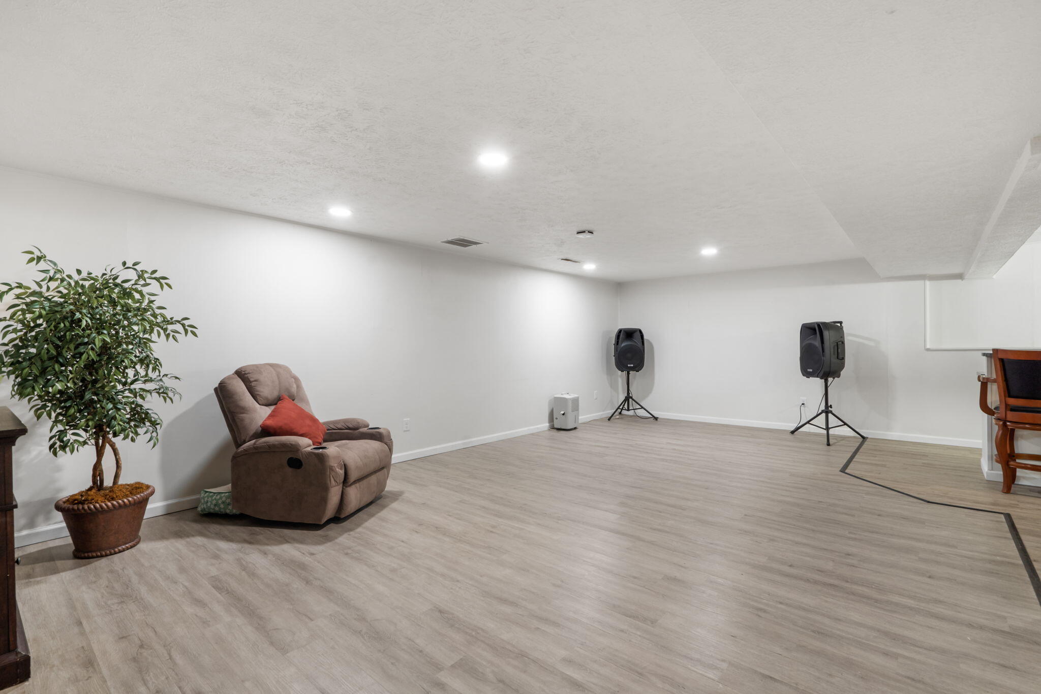 5065 South Sycamore Avenue Property Photo 25