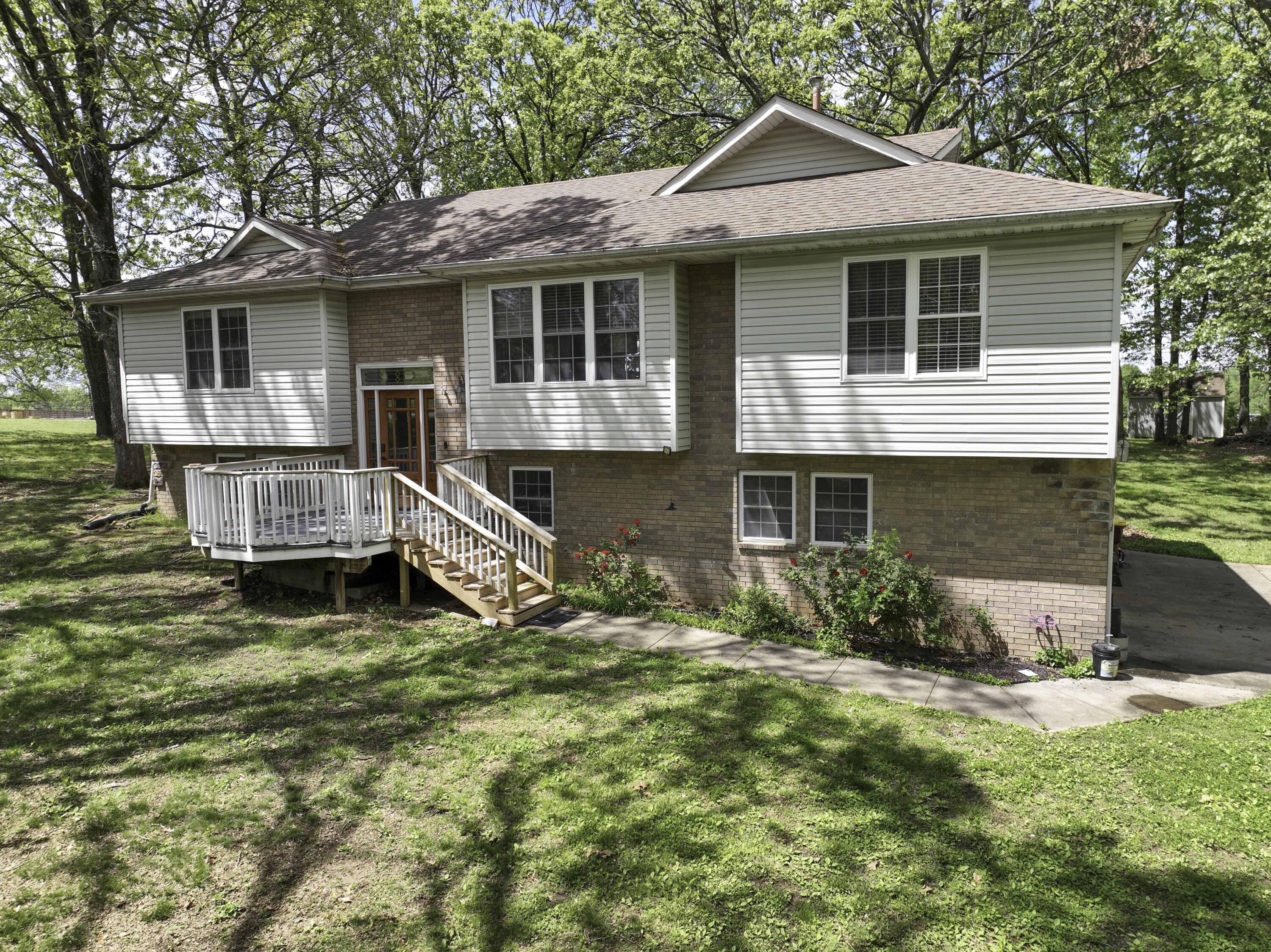 1603 Emerald Oaks Drive Property Photo 1