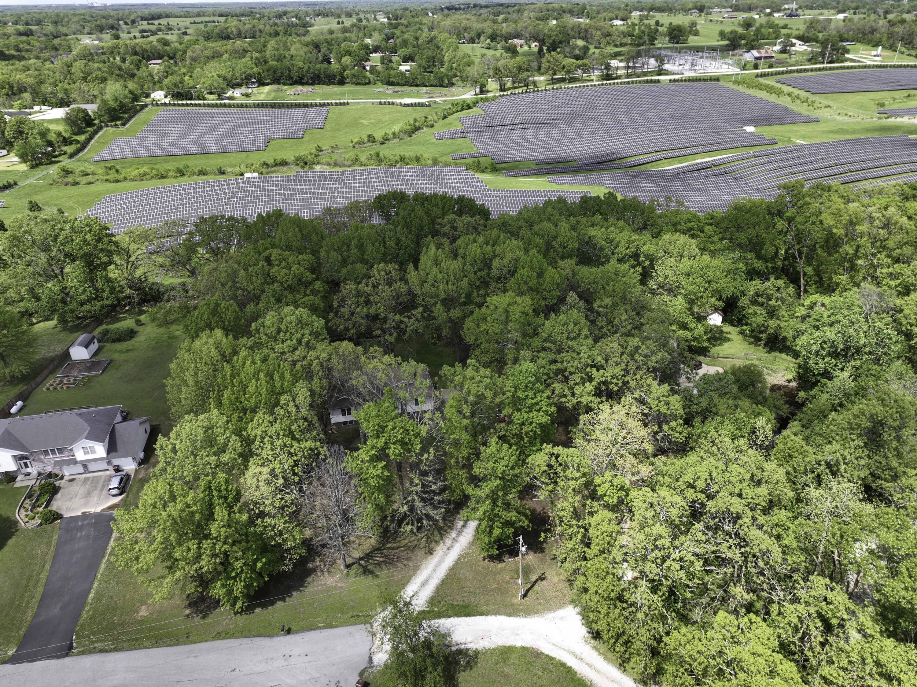 1603 Emerald Oaks Drive Property Photo 3