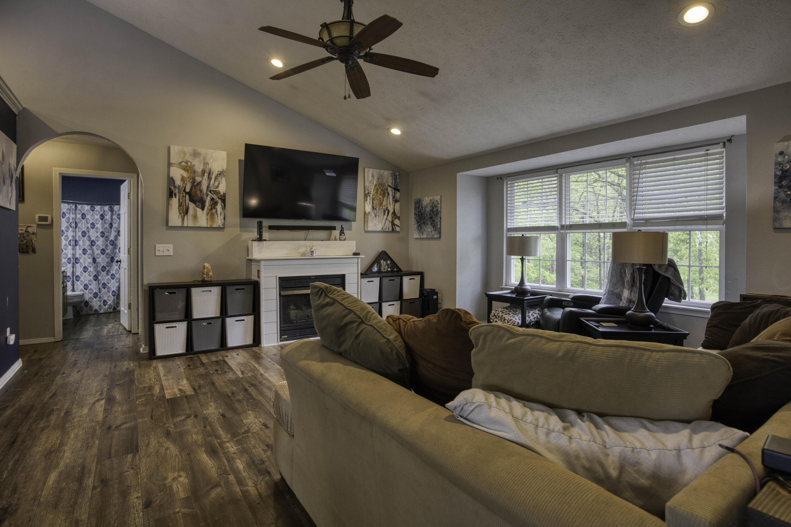 1603 Emerald Oaks Drive Property Photo 4