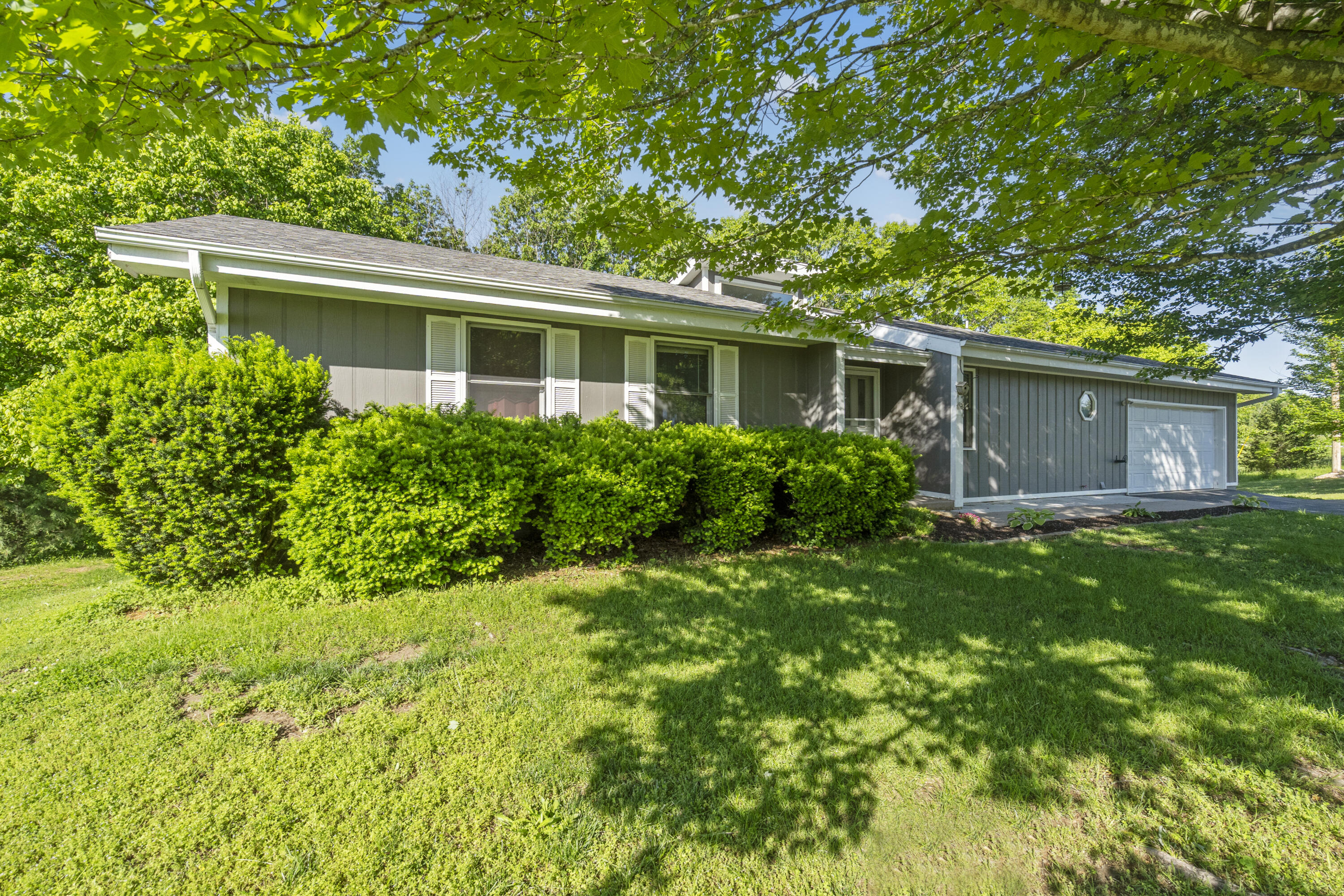 408 Meadowlark Road Property Photo 3