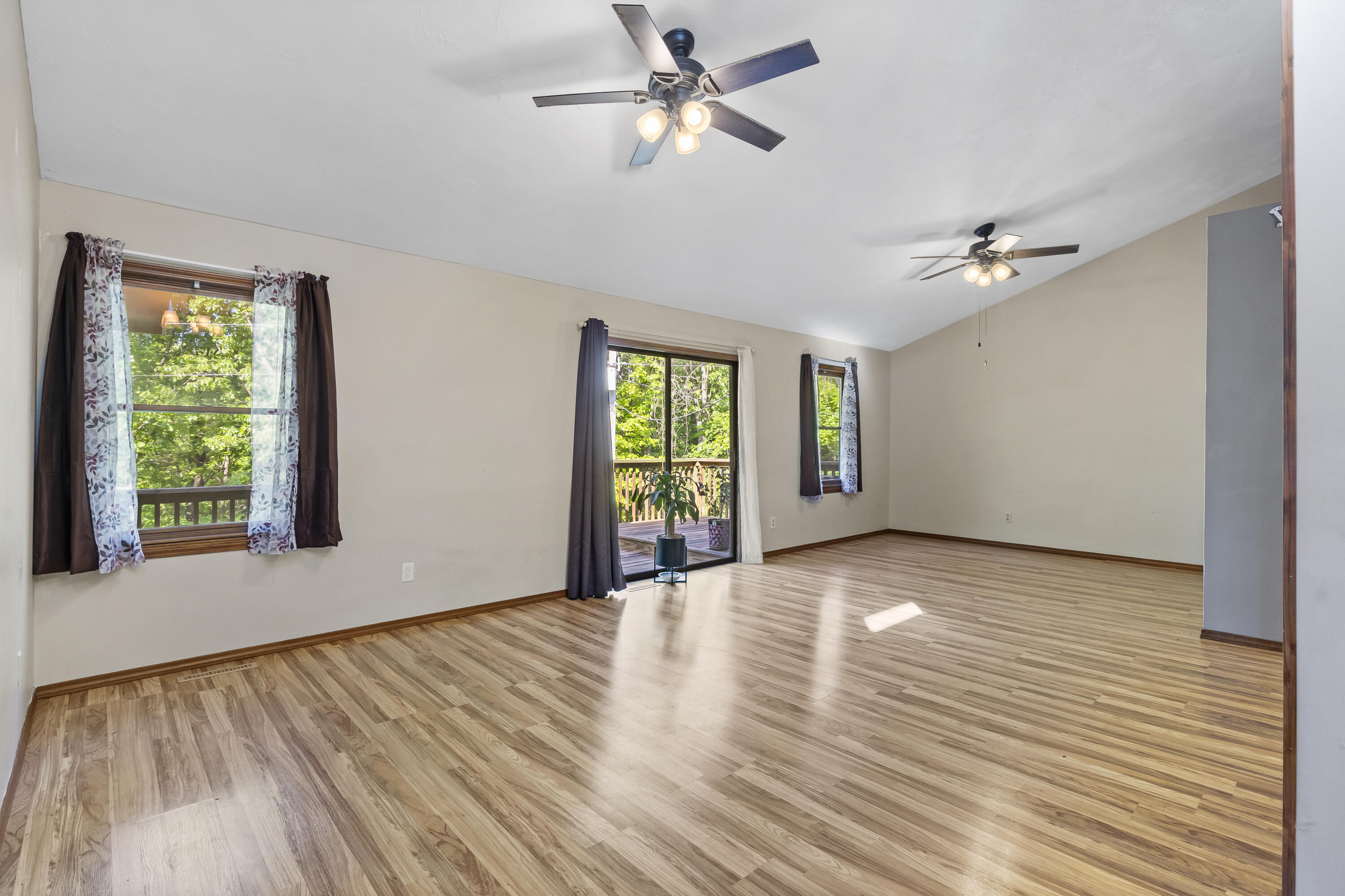 408 Meadowlark Road Property Photo 4