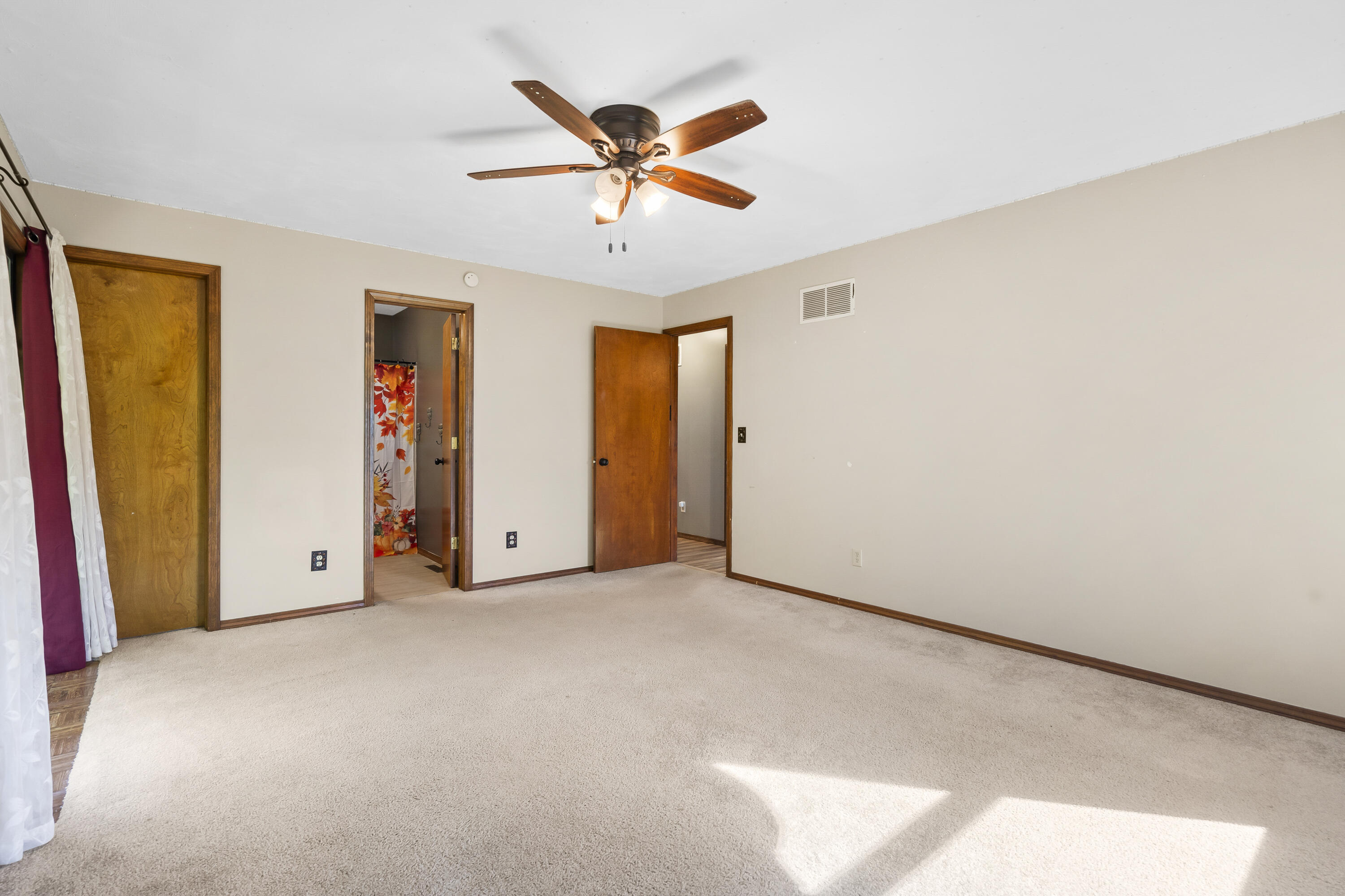 408 Meadowlark Road Property Photo 14