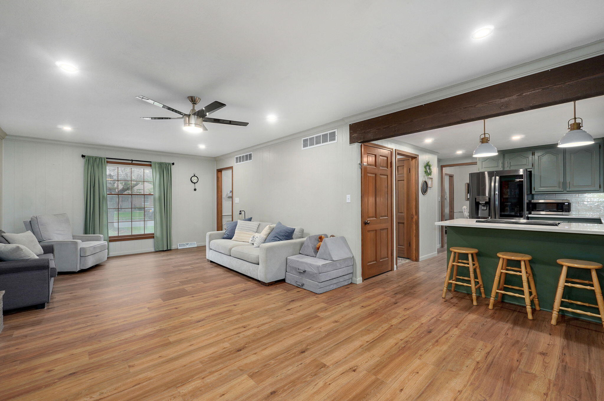 814 West Swan Street Property Photo 12