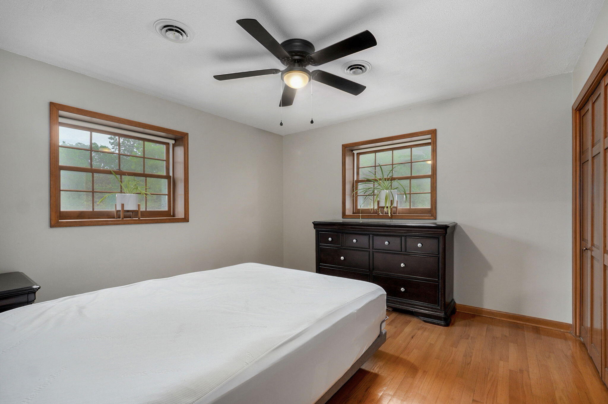 814 West Swan Street Property Photo 32