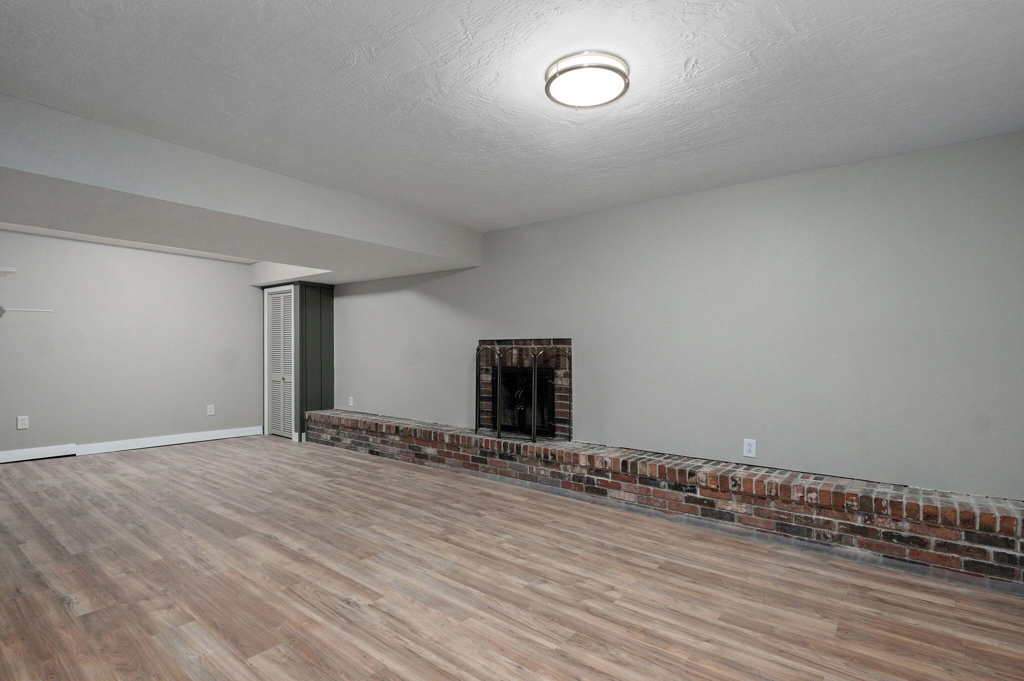 814 West Swan Street Property Photo 33