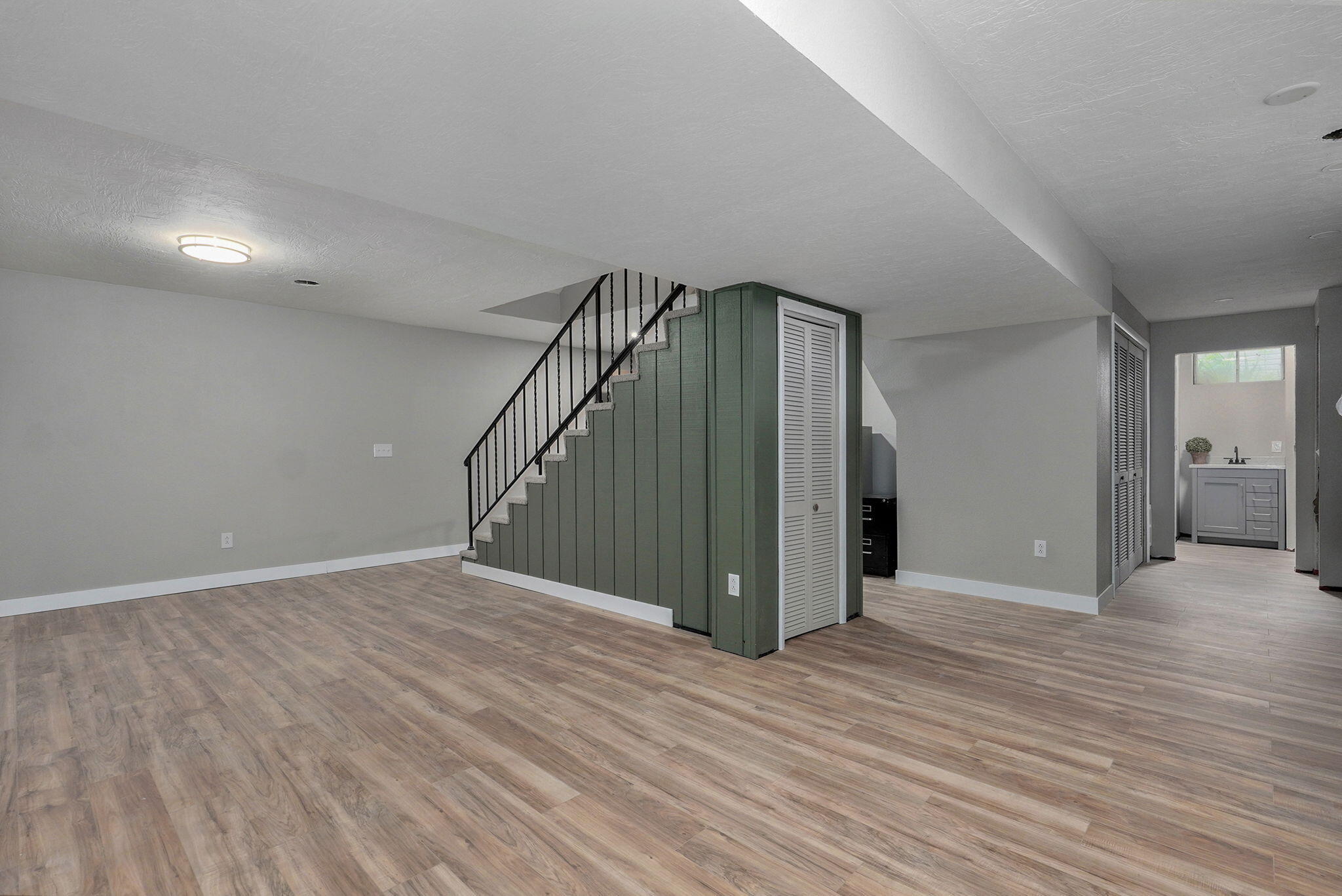814 West Swan Street Property Photo 36