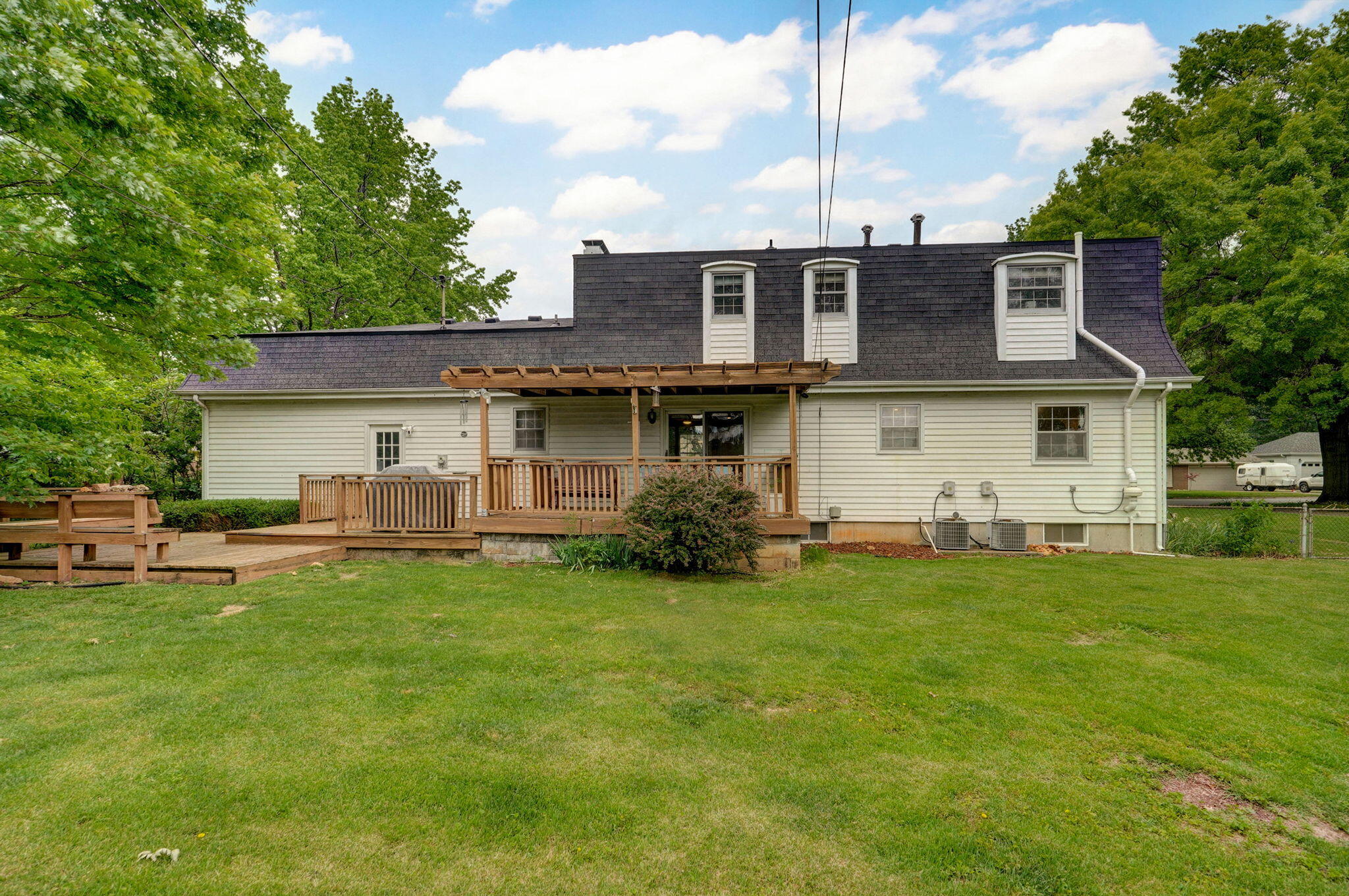 814 West Swan Street Property Photo 47