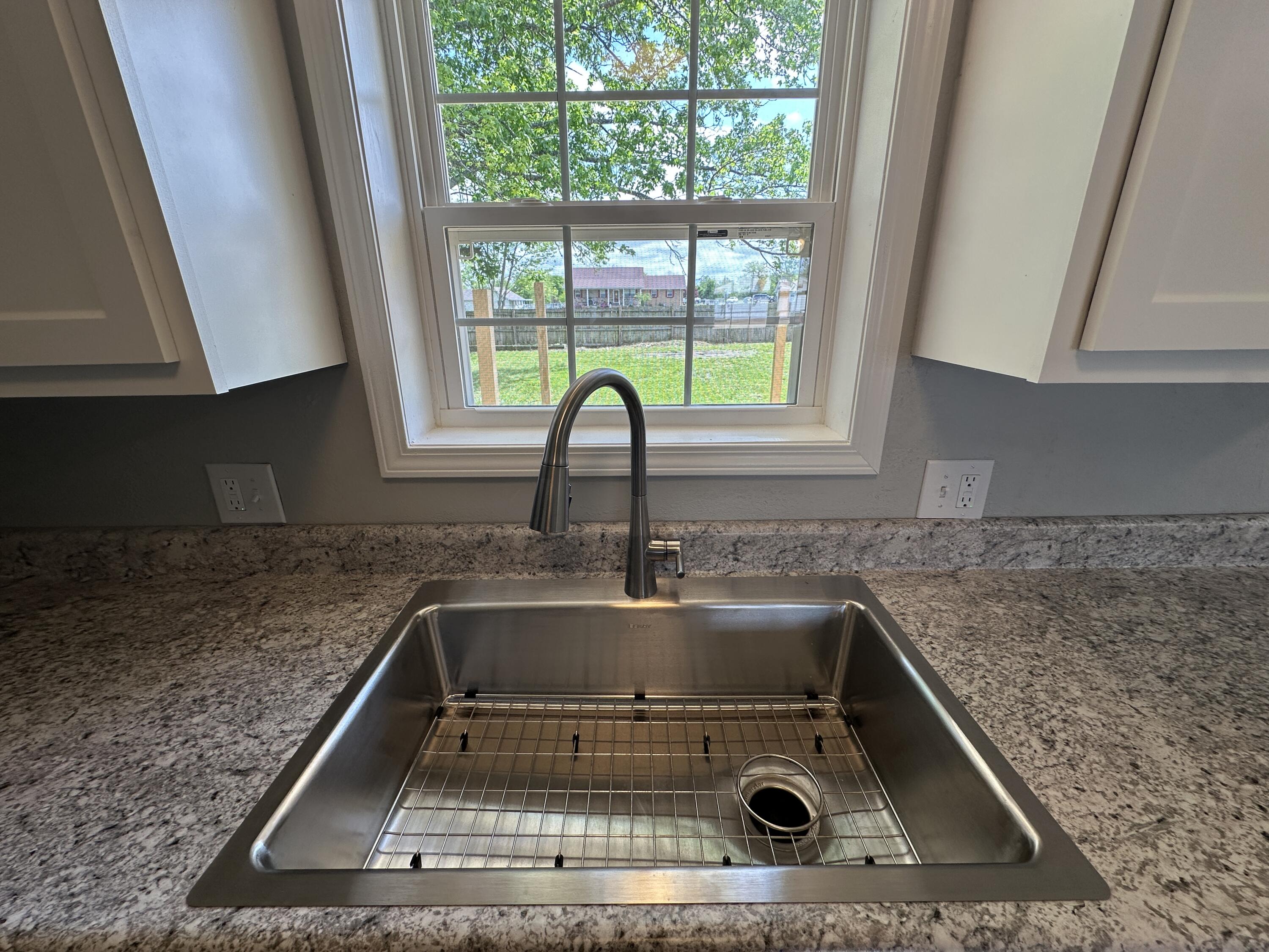 602 South Elm Street Property Photo 11