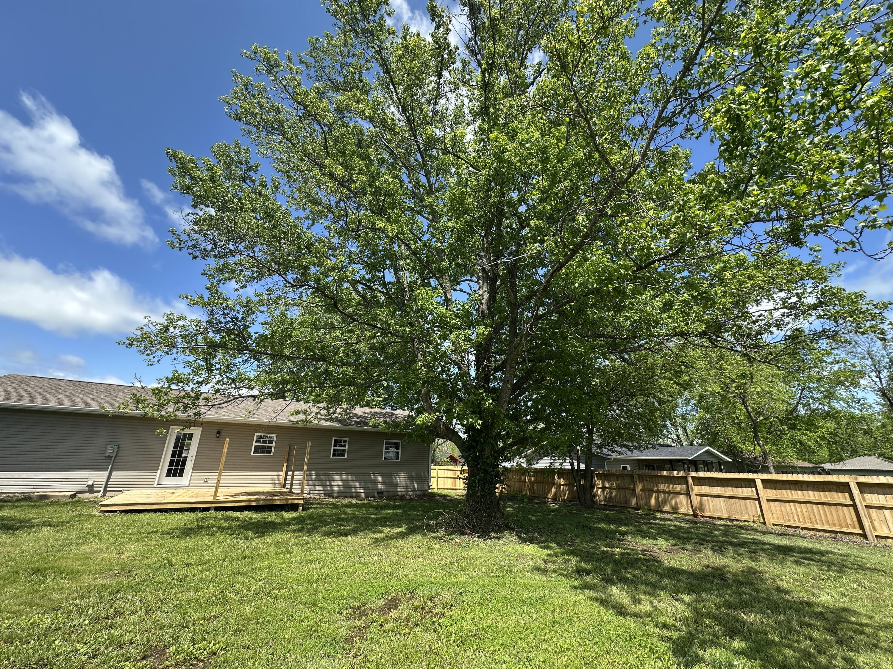 602 South Elm Street Property Photo 30