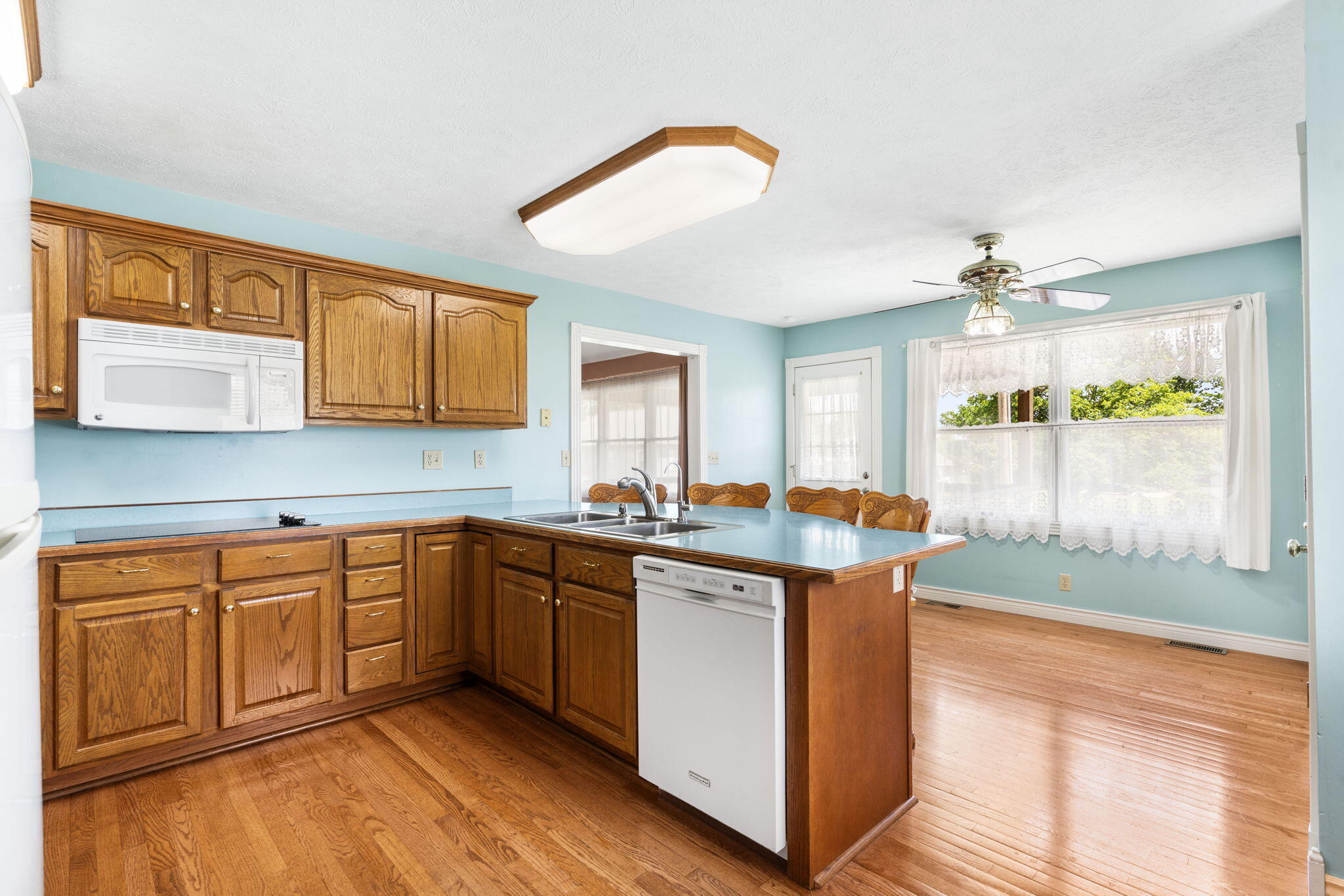106 South Maple Street Property Photo 8