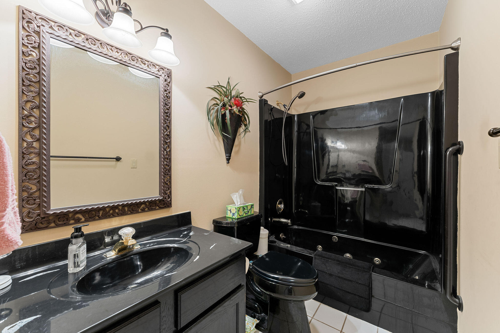 86 Port Drive Property Photo 4