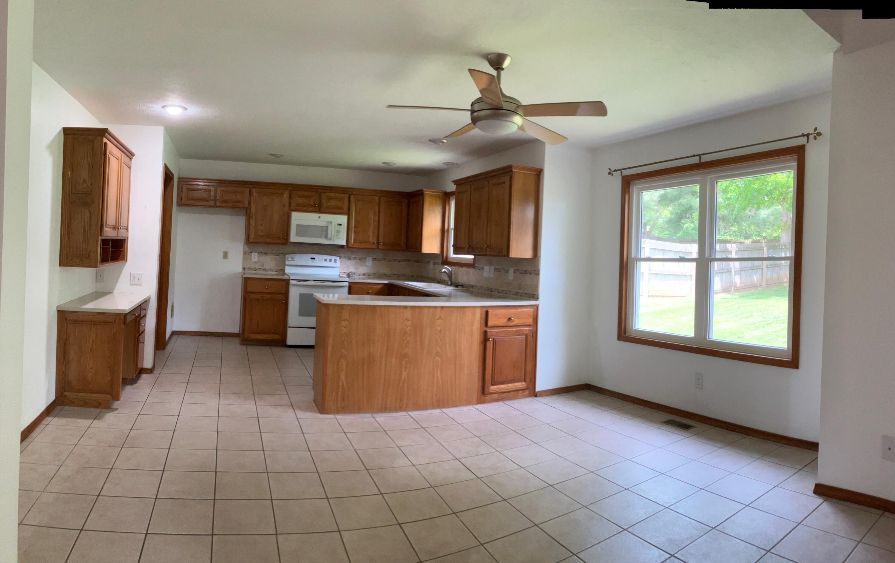 3735 West Edgewood Street Property Photo 9