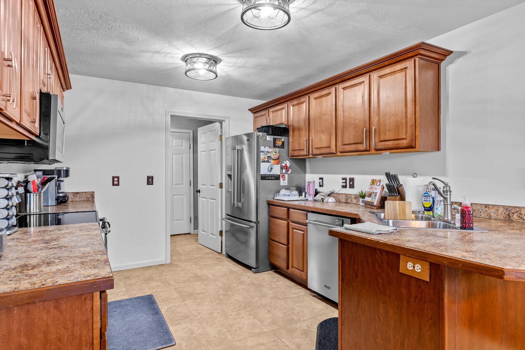 4732 West Curtice Drive Property Photo 10