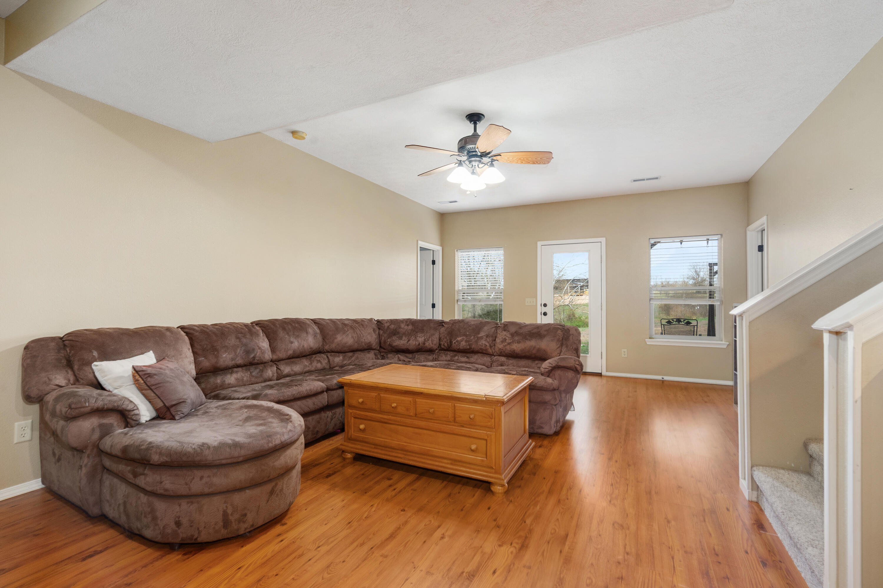 12048 North Farm Road 93 Property Photo 16