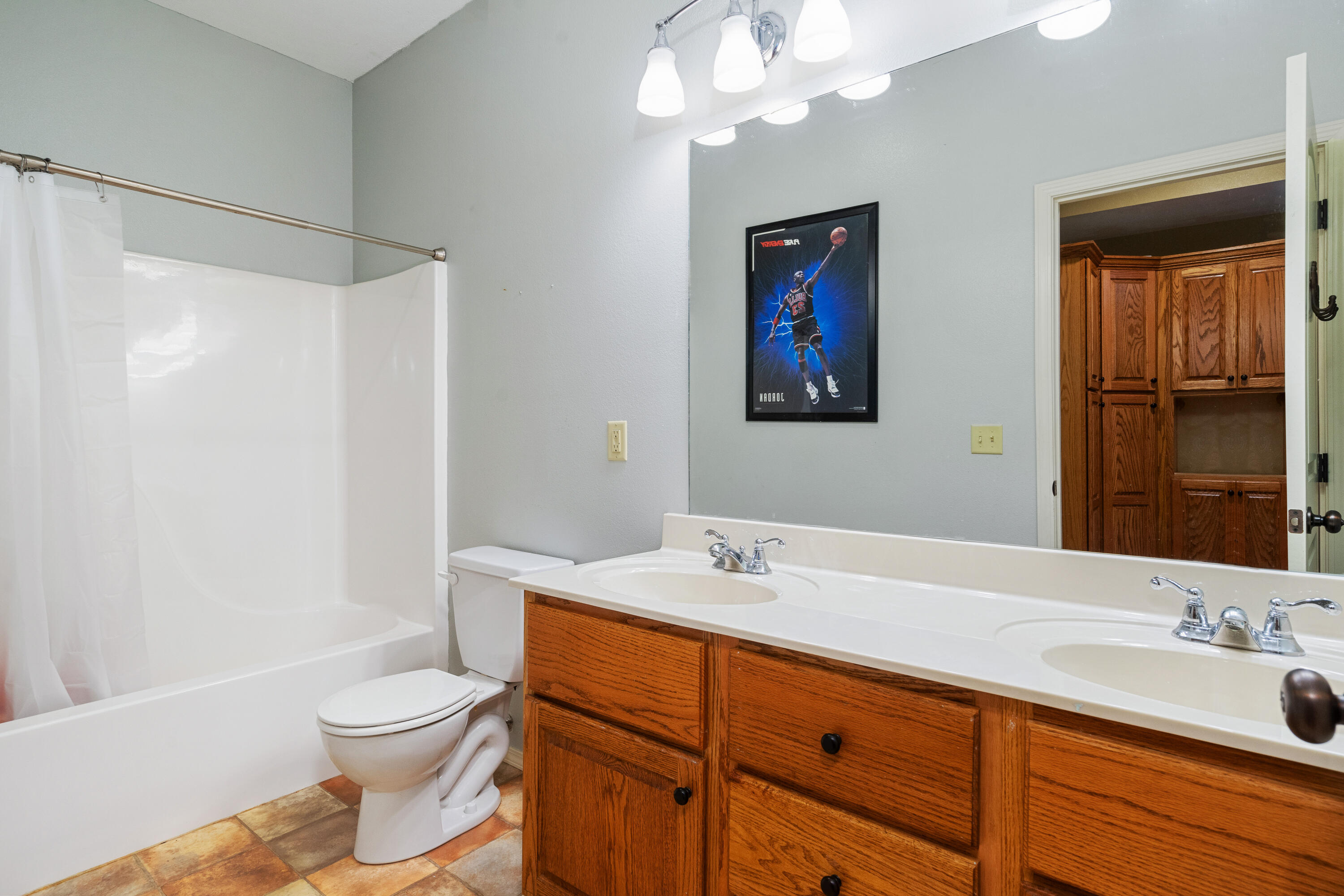 12048 North Farm Road 93 Property Photo 27