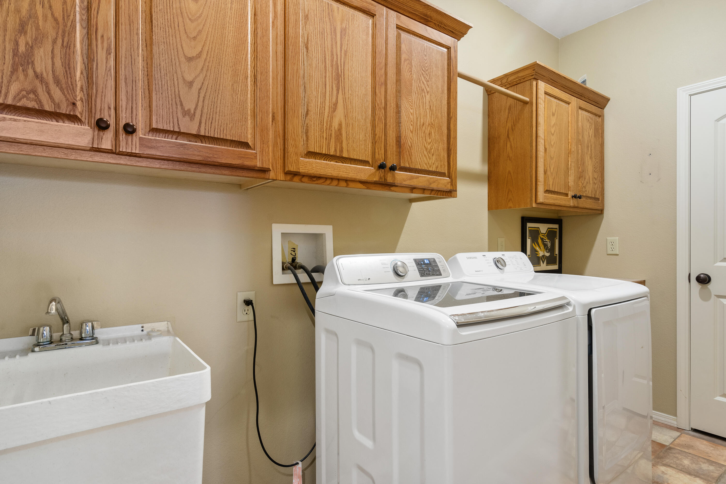 12048 North Farm Road 93 Property Photo 28