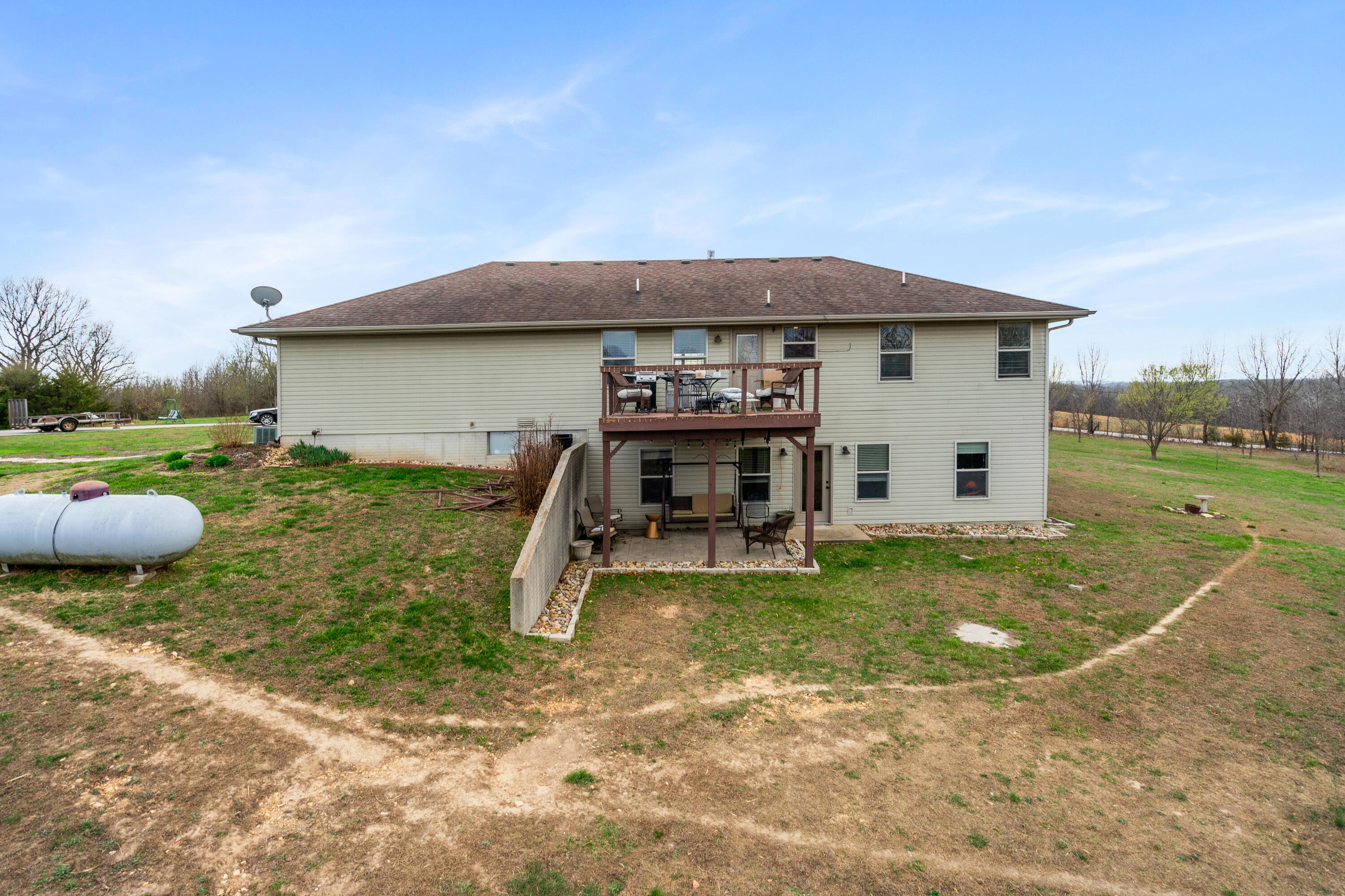 12048 North Farm Road 93 Property Photo 29
