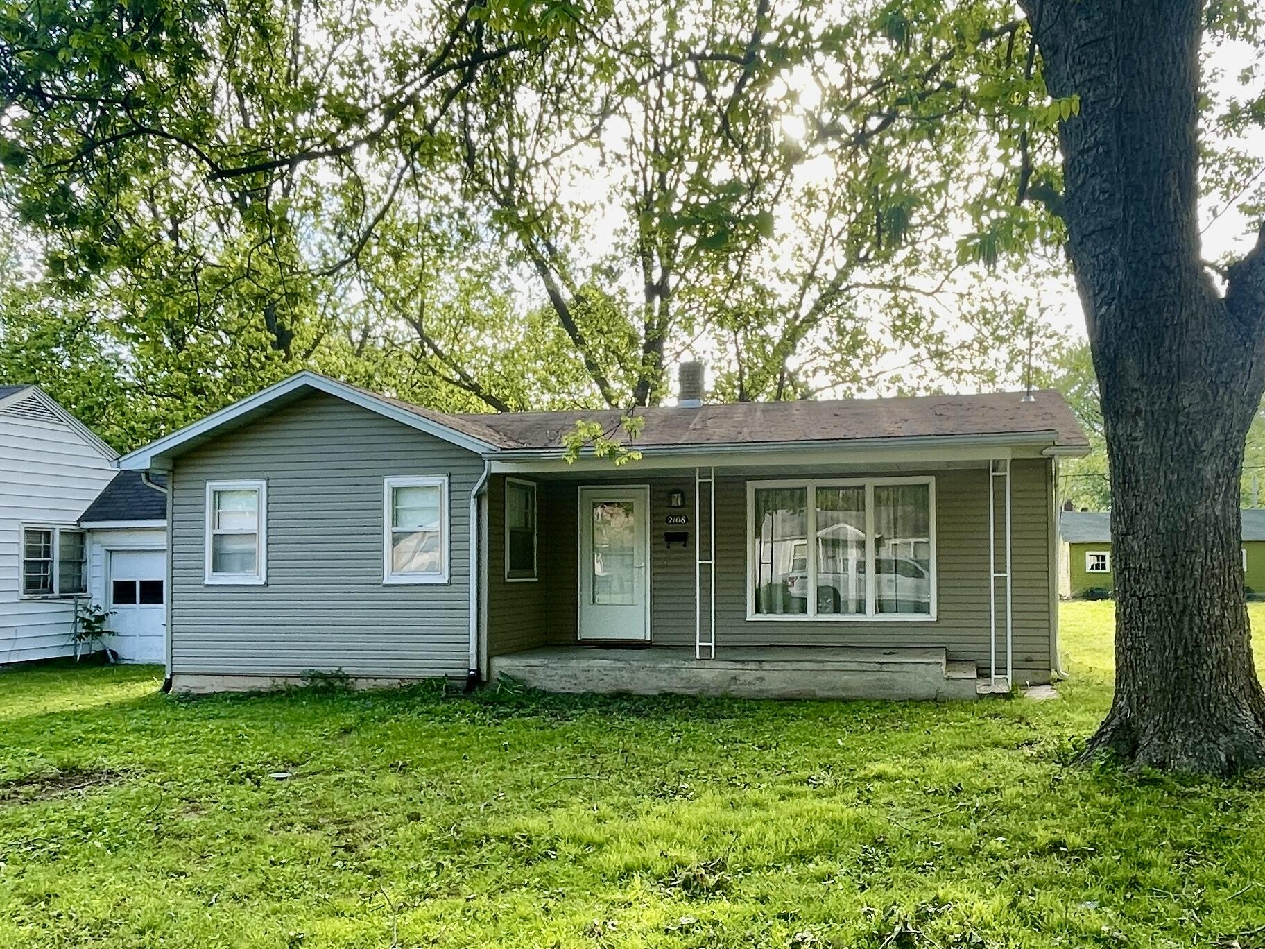 2108 North Park Avenue Property Photo 1