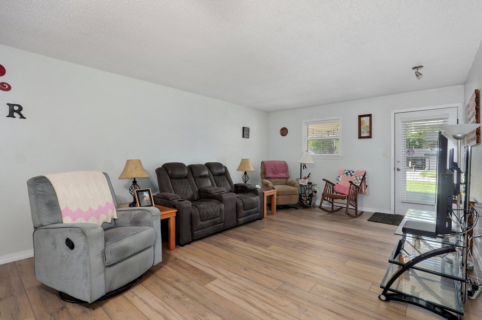 4232 West La Siesta Place Property Photo 6