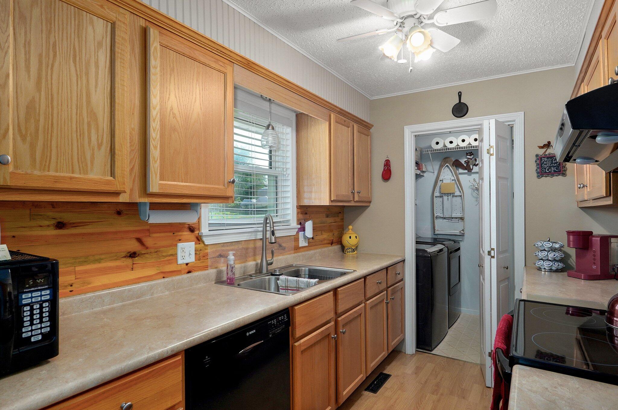 4232 West La Siesta Place Property Photo 10