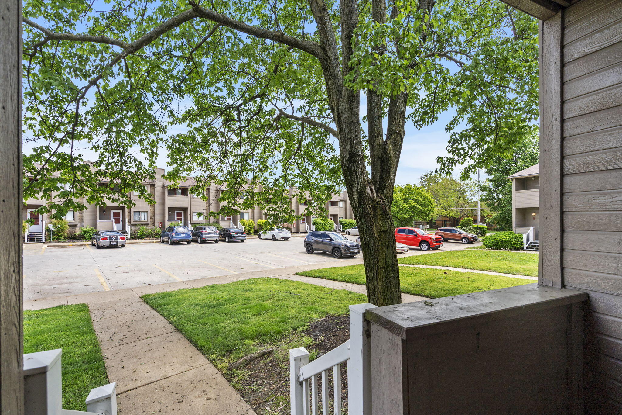 1707 East Walnut Lawn Street Property Photo 3