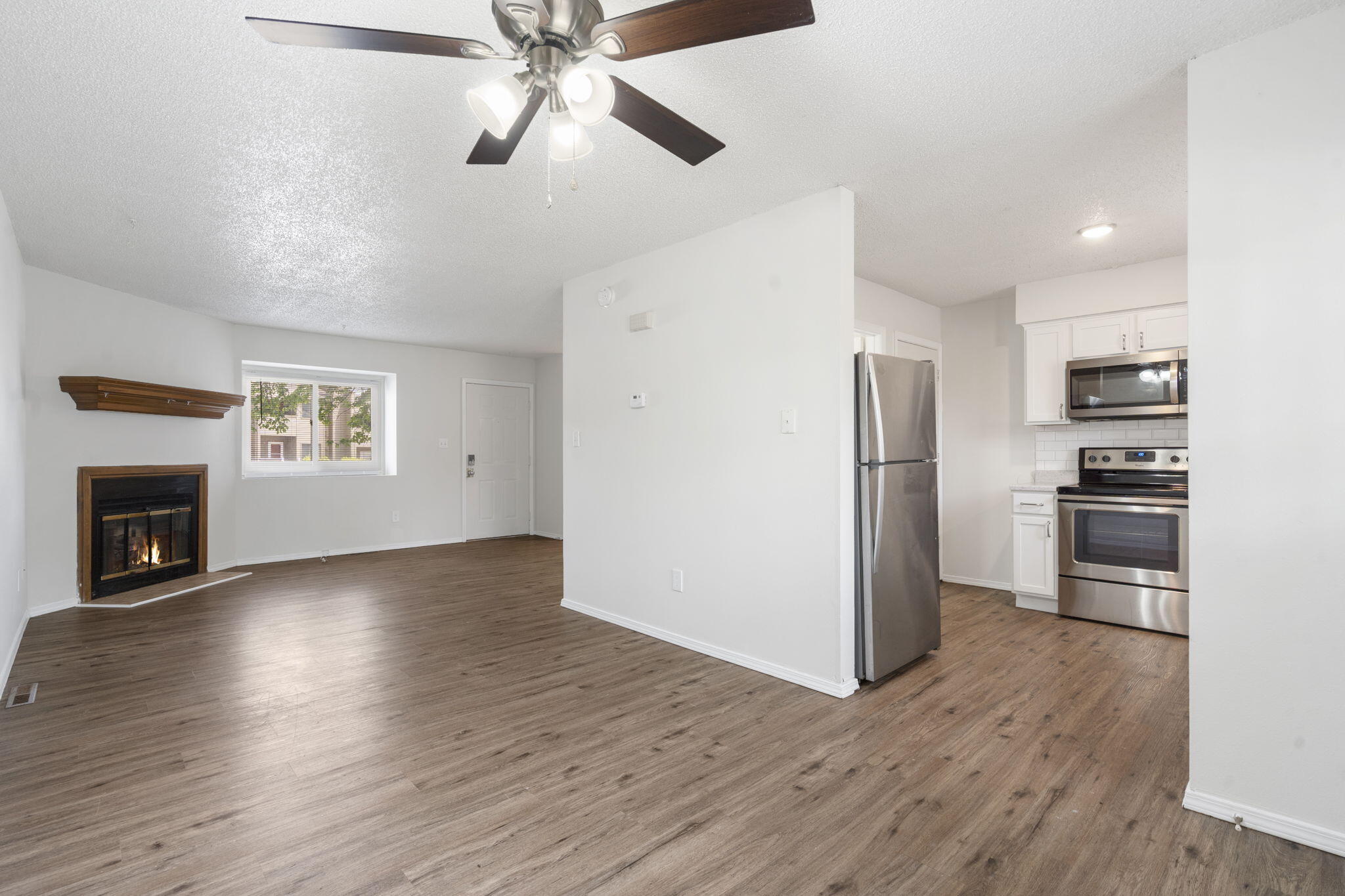 1707 East Walnut Lawn Street Property Photo 8