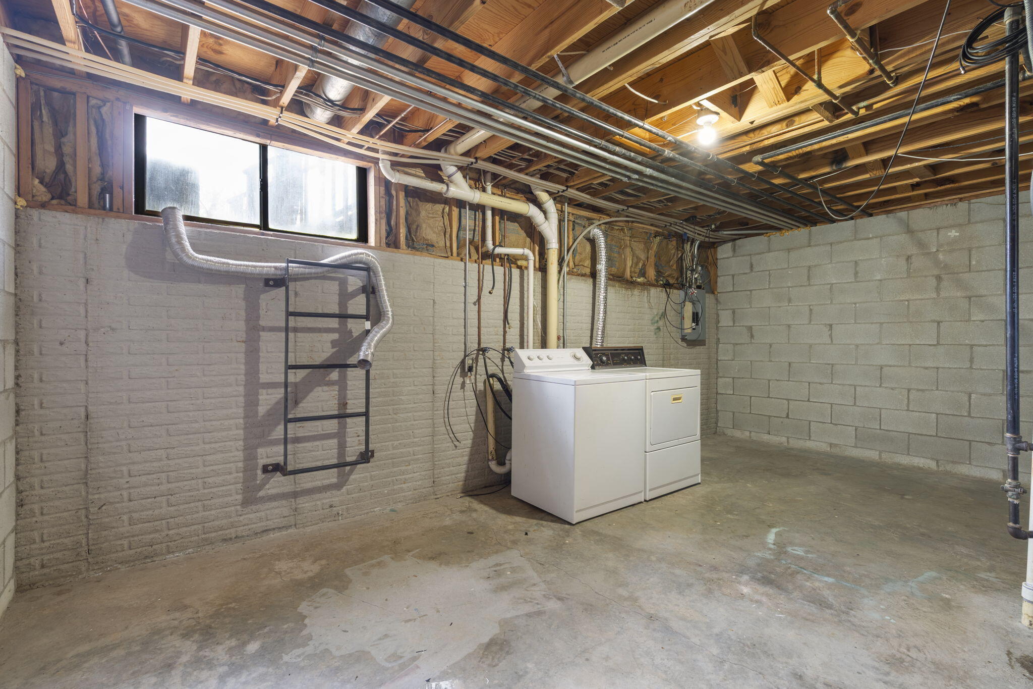 1707 East Walnut Lawn Street Property Photo 24