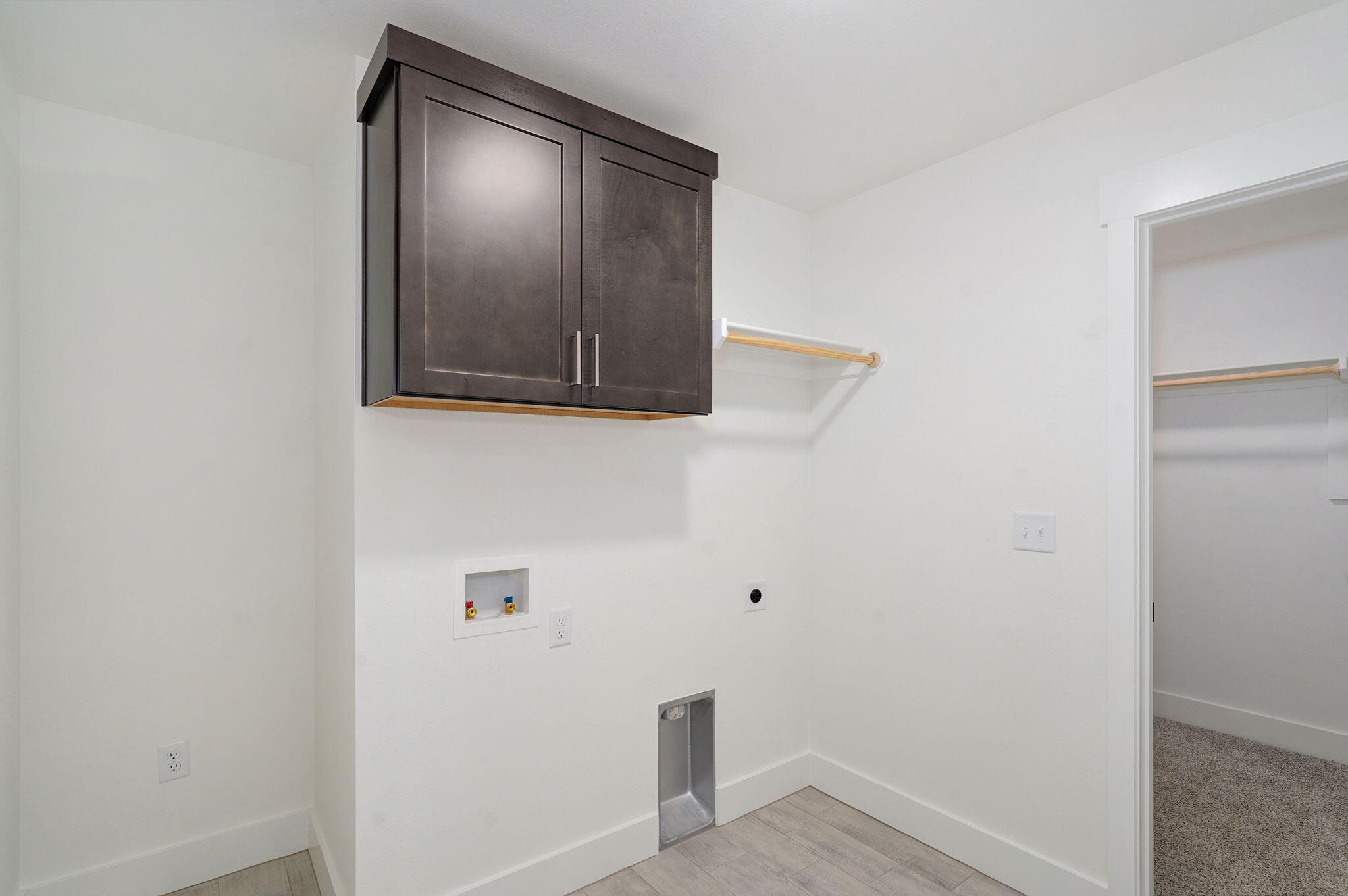 1619 East White Oak Street Property Photo 24