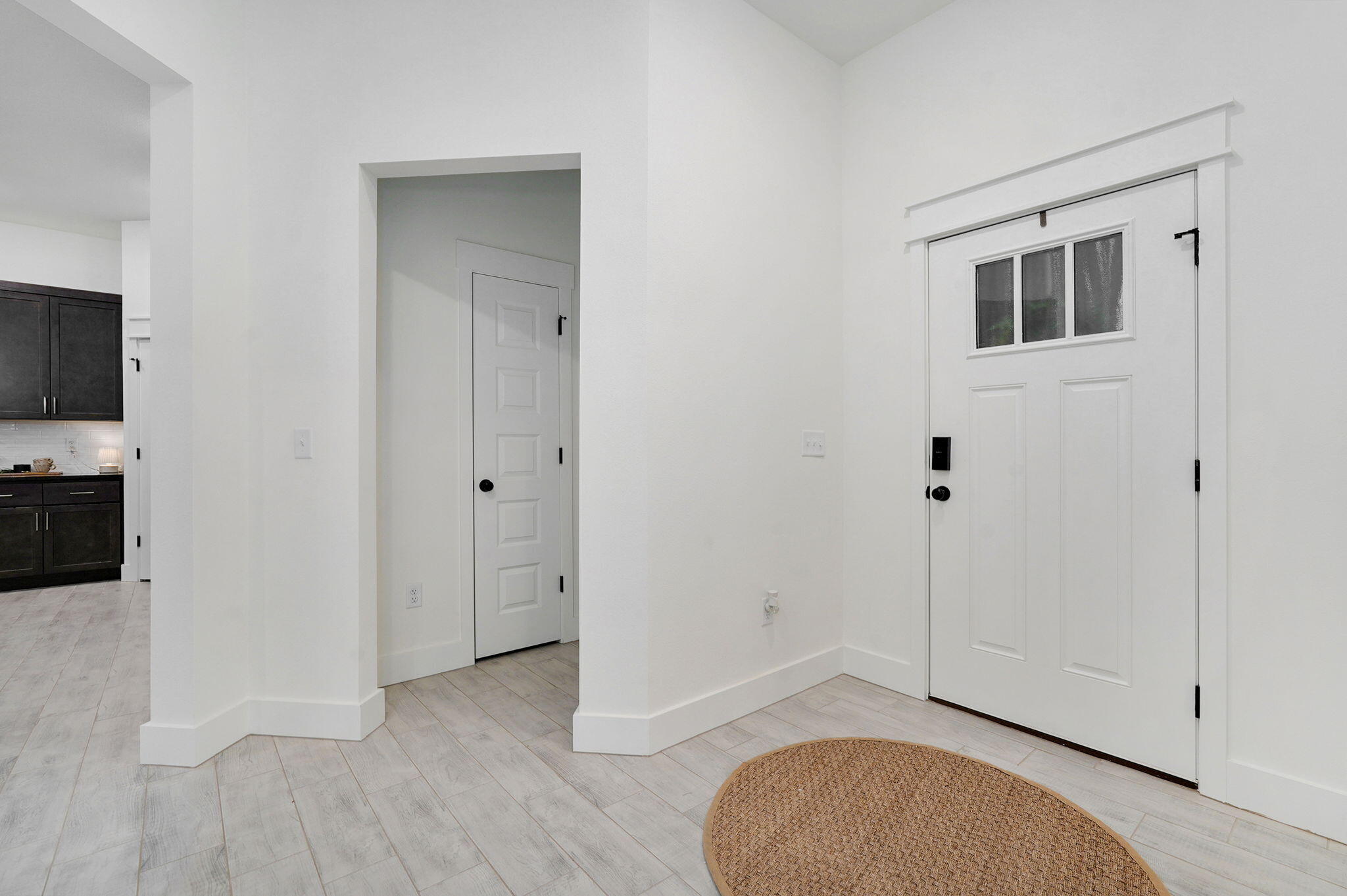1619 East White Oak Street Property Photo 29