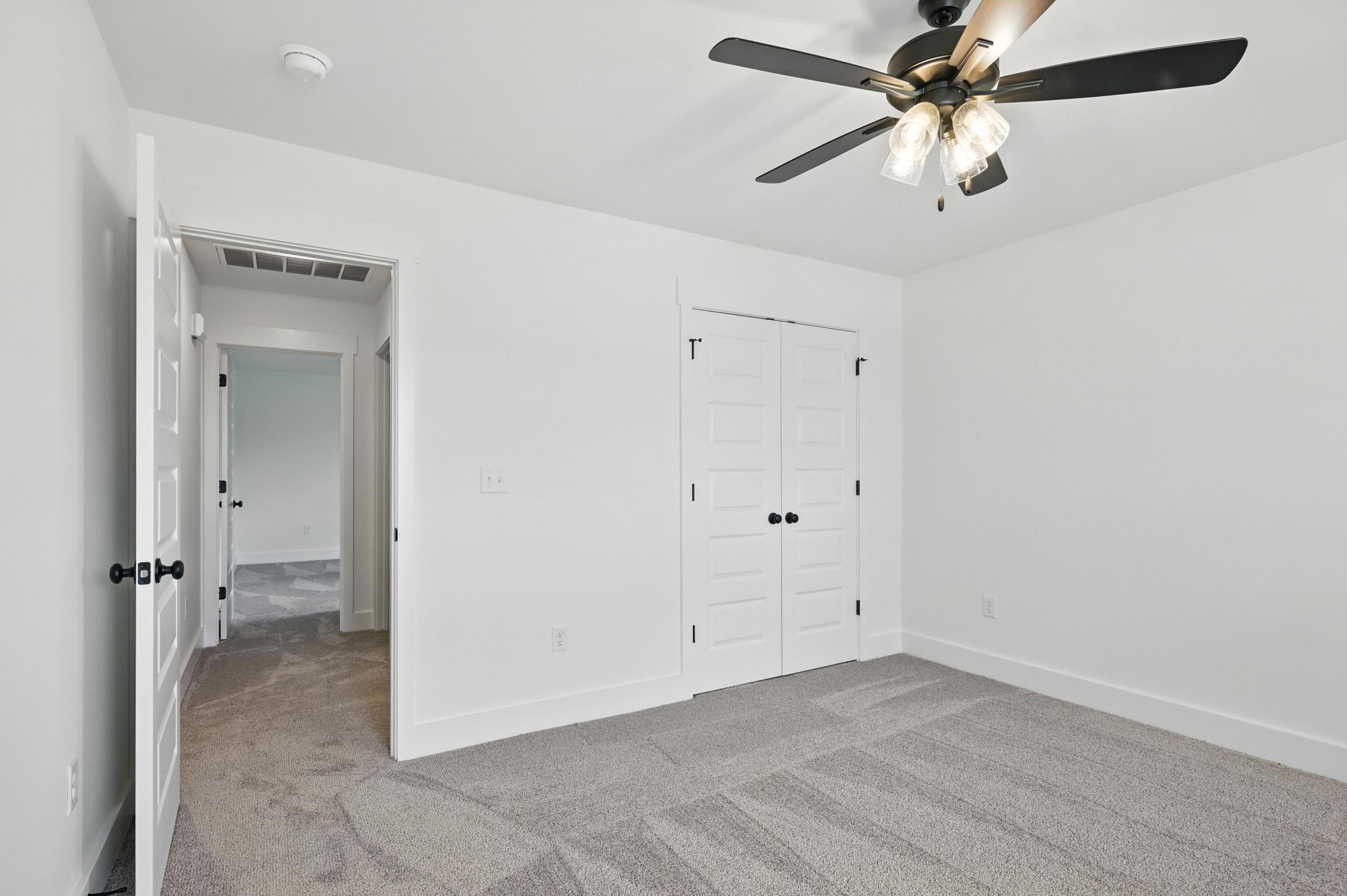 1701 East White Oak Street Property Photo 7