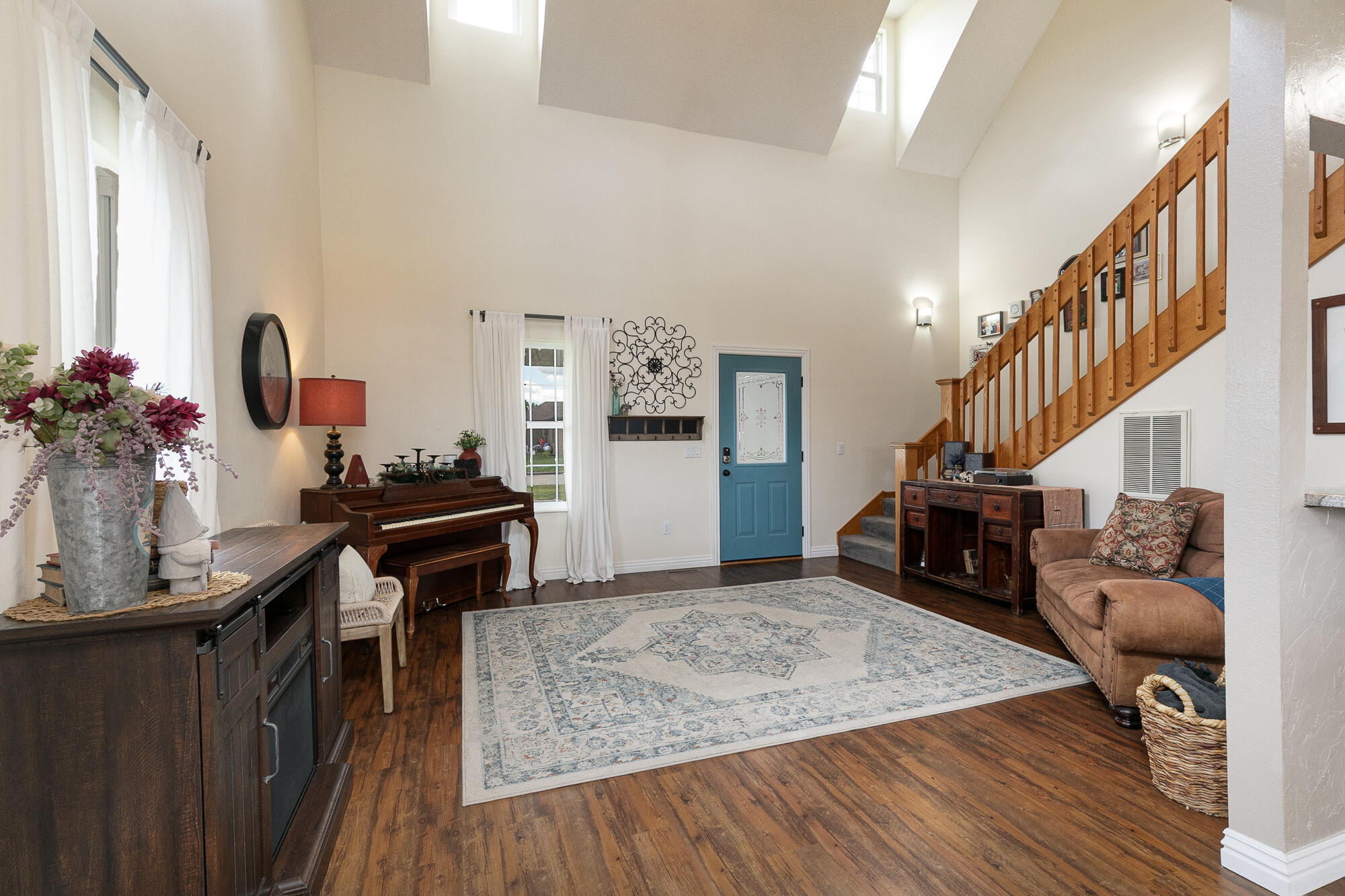 1511 East San Martin Street Property Photo 6