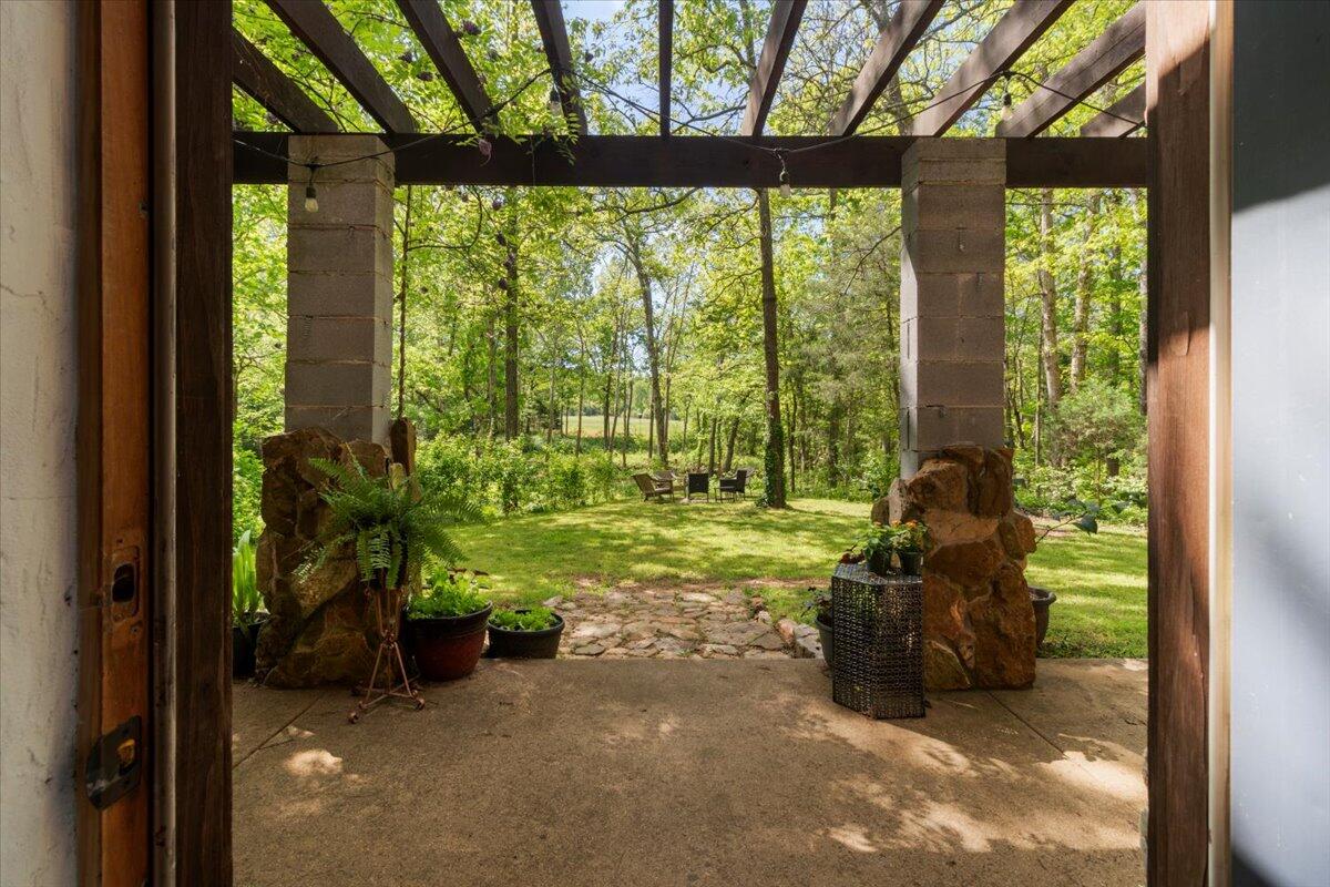 12704 County Road 7370 Property Photo 6