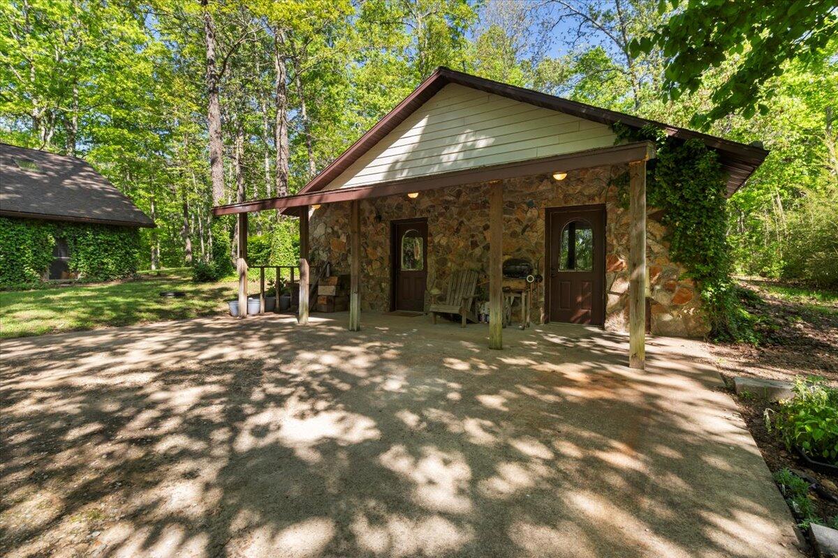 12704 County Road 7370 Property Photo 9