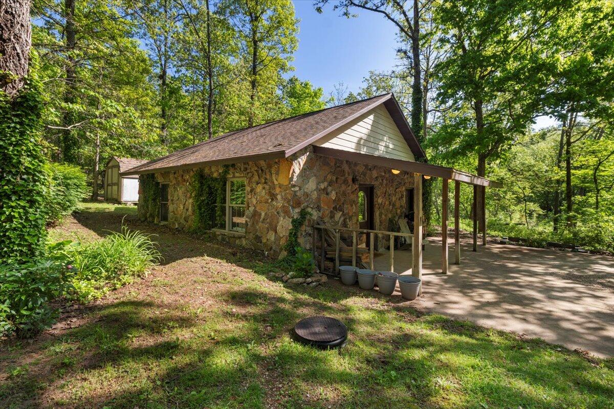 12704 County Road 7370 Property Photo 10