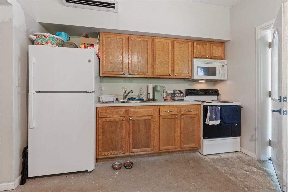12704 County Road 7370 Property Photo 32