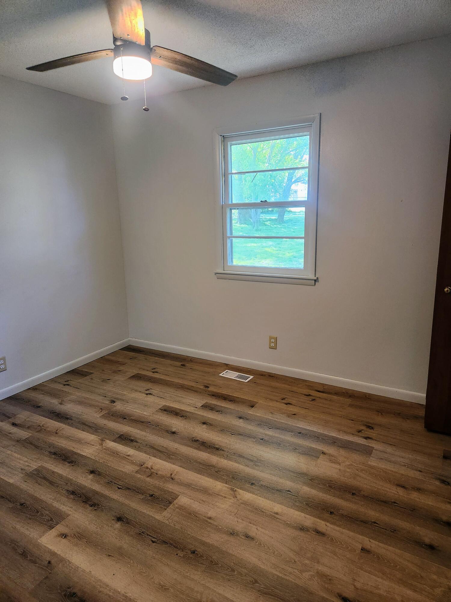 1204 Dewey Street Property Photo 11