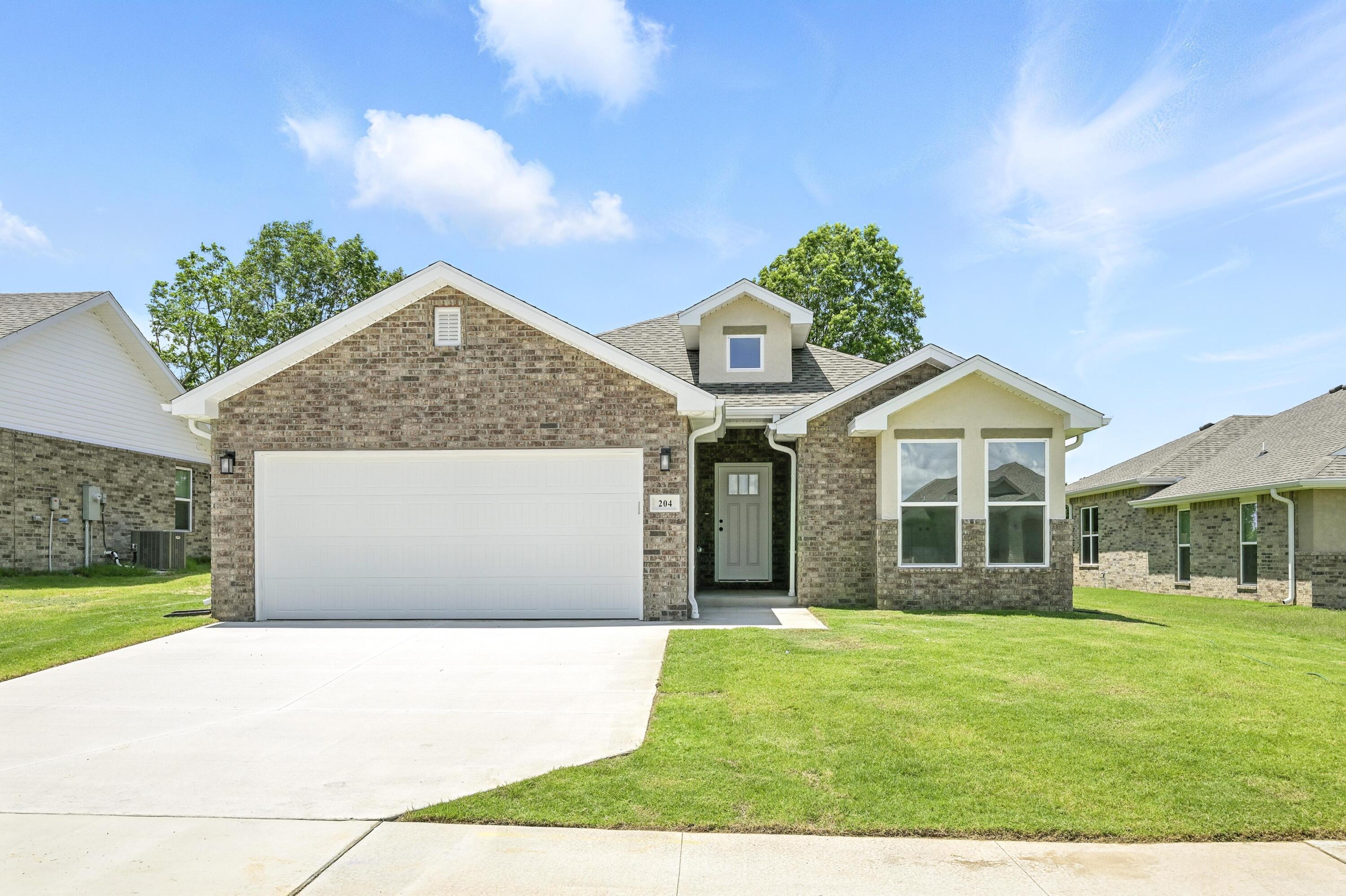 204 Belgian Blue Boulevard Property Photo 1