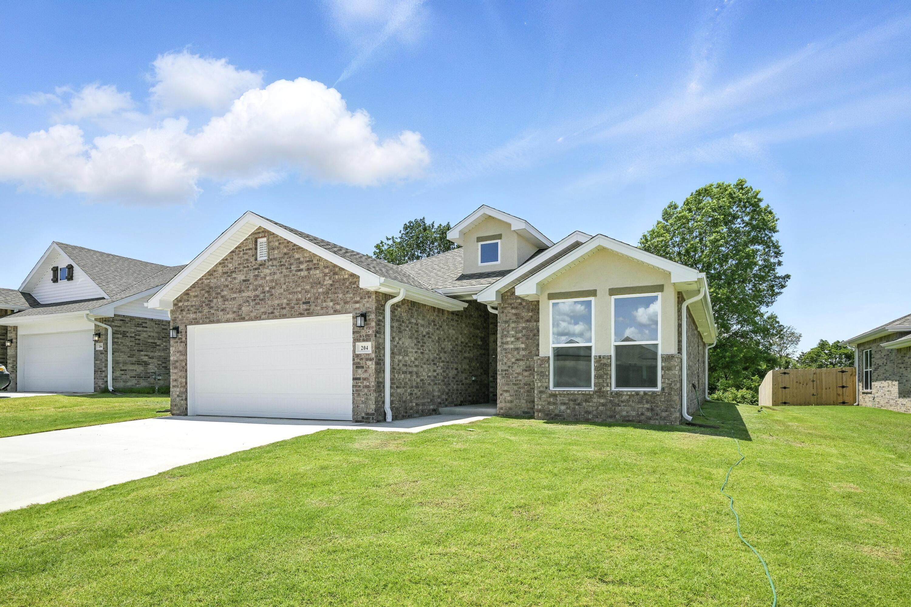 204 Belgian Blue Boulevard Property Photo 3