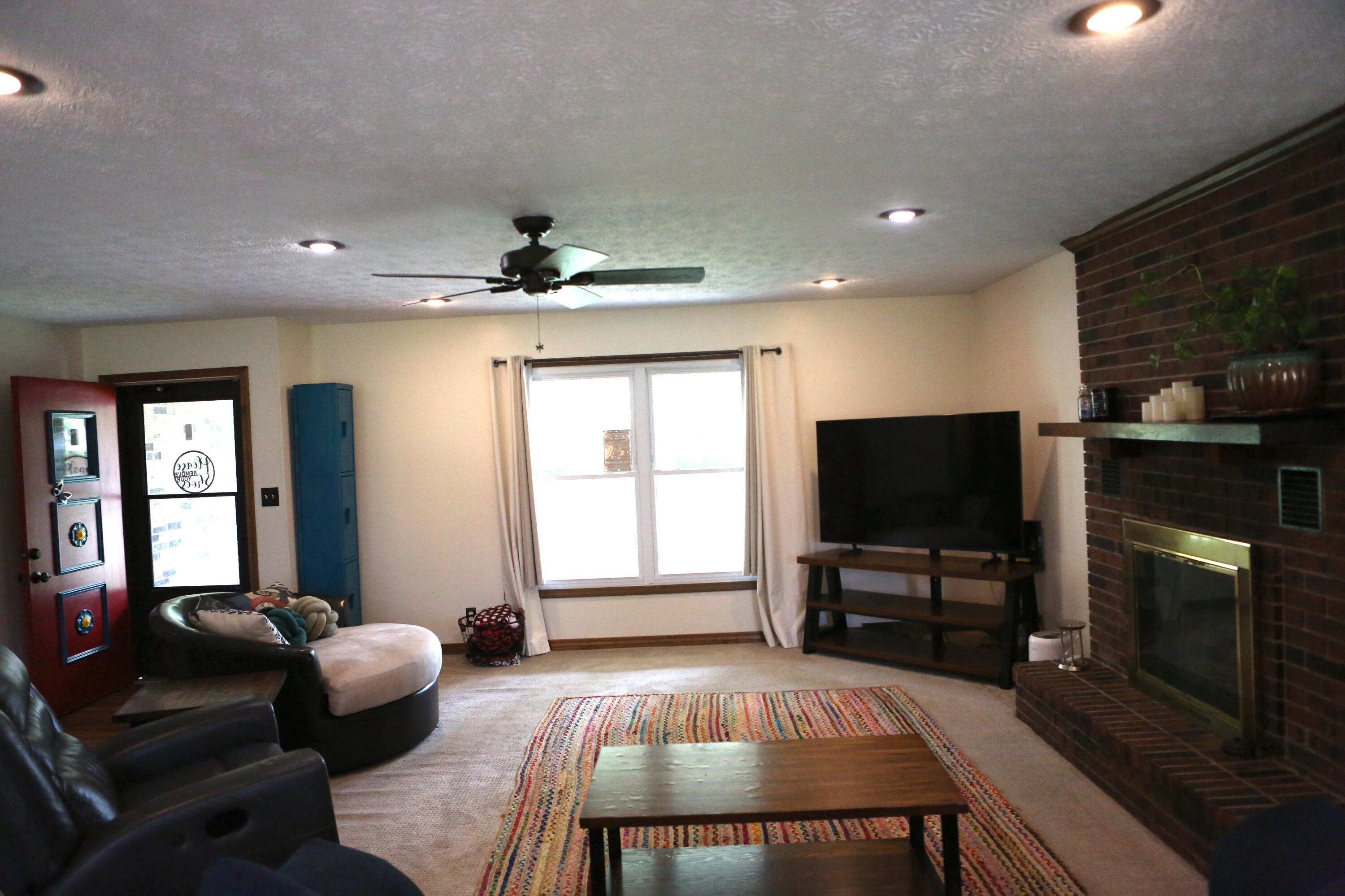 205 West Aven Avenue Property Photo 5