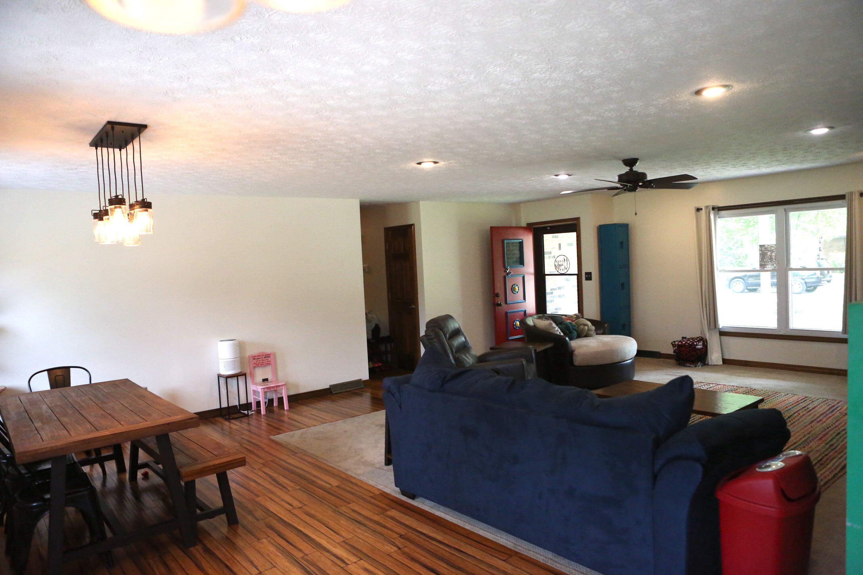 205 West Aven Avenue Property Photo 6