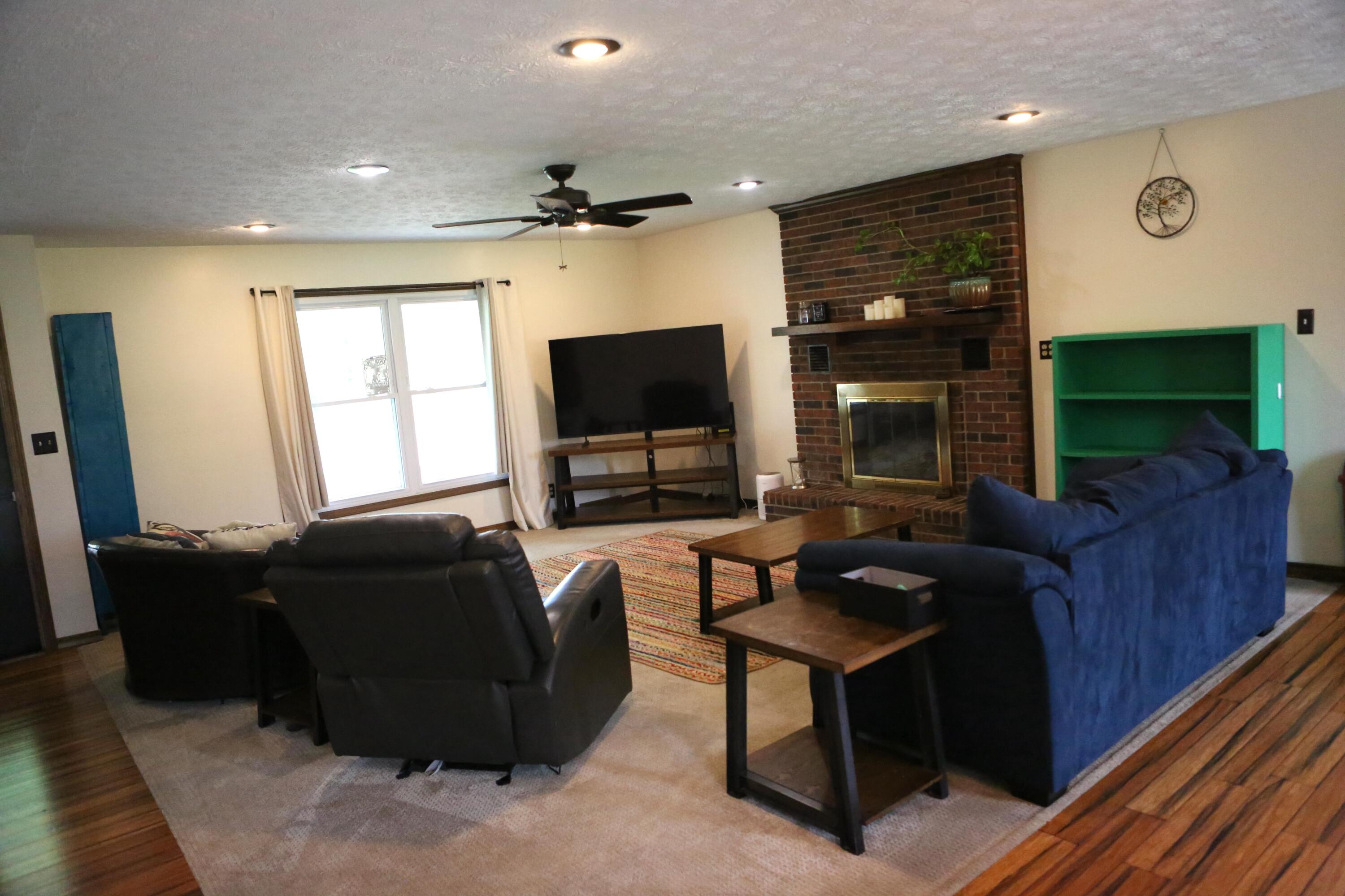 205 West Aven Avenue Property Photo 7