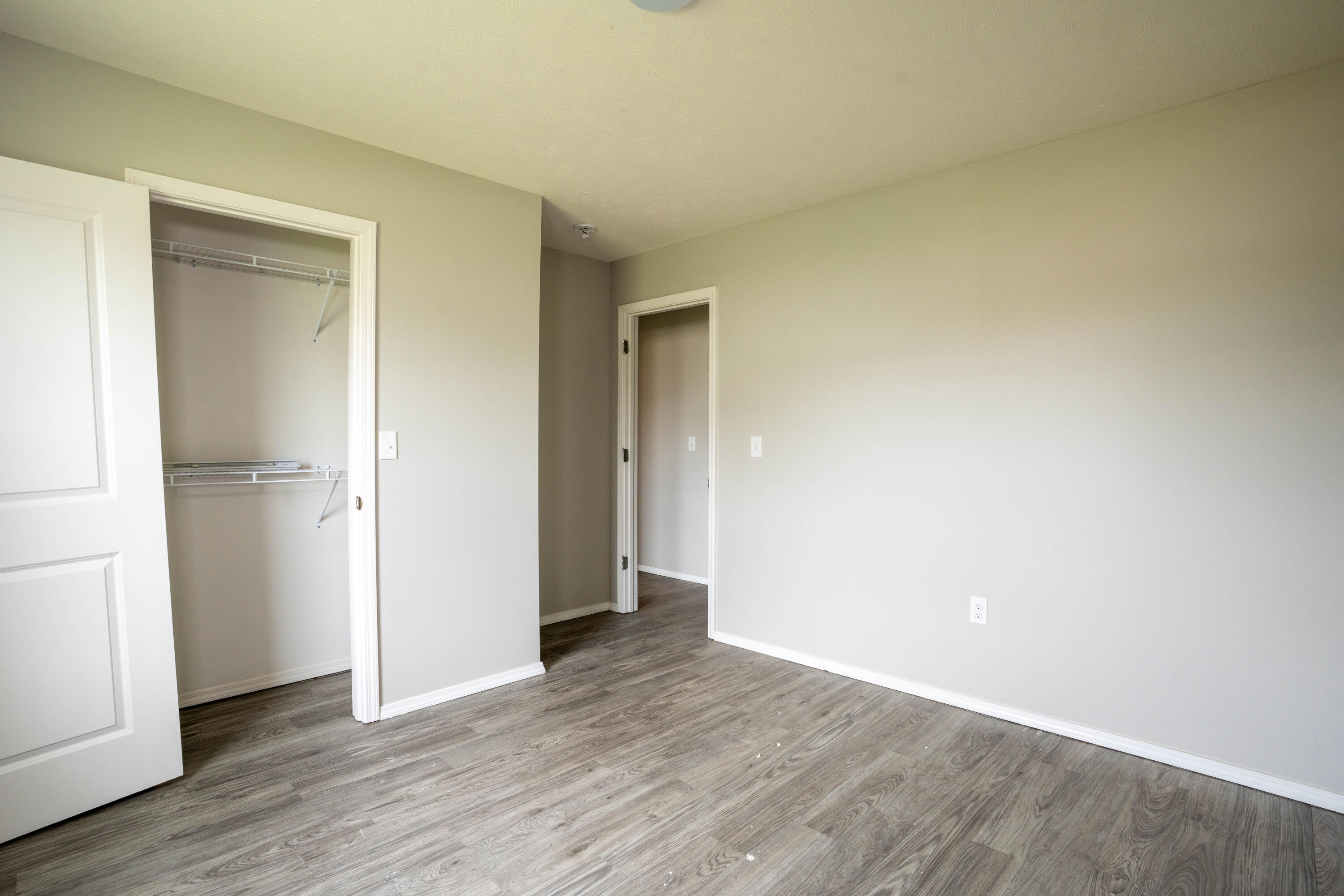 110 Pin Oak Dr Drive Property Photo 13