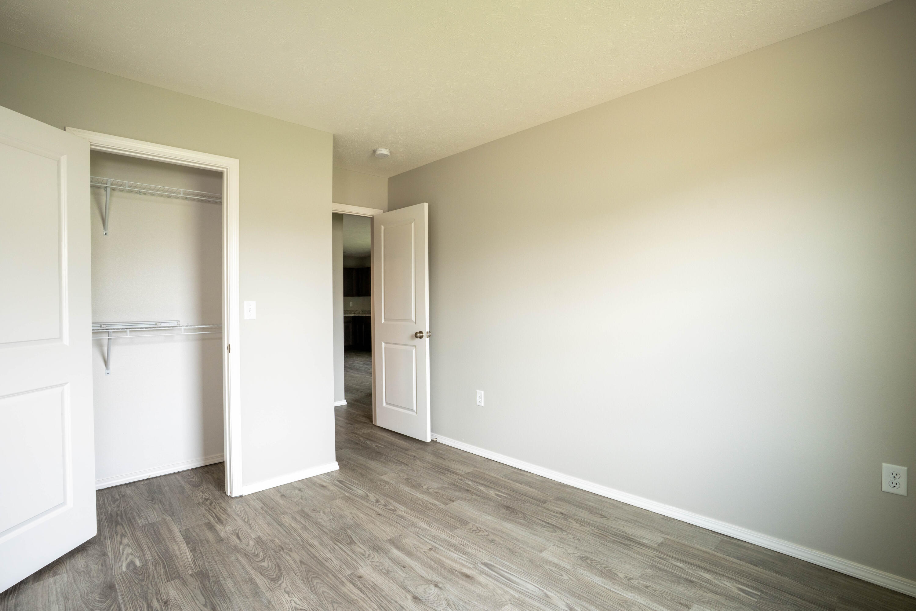 110 Pin Oak Dr Drive Property Photo 15