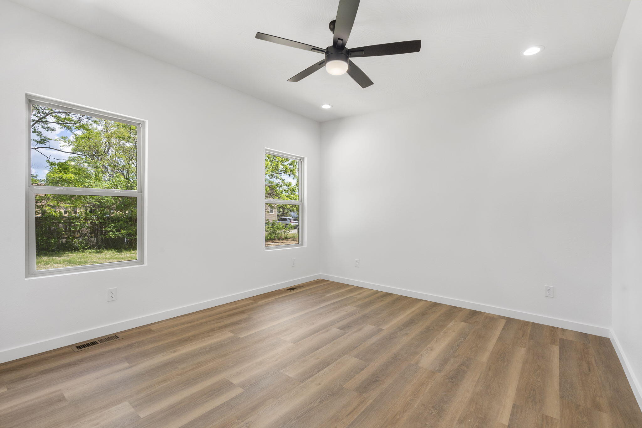 303 West Odell Street Property Photo 11