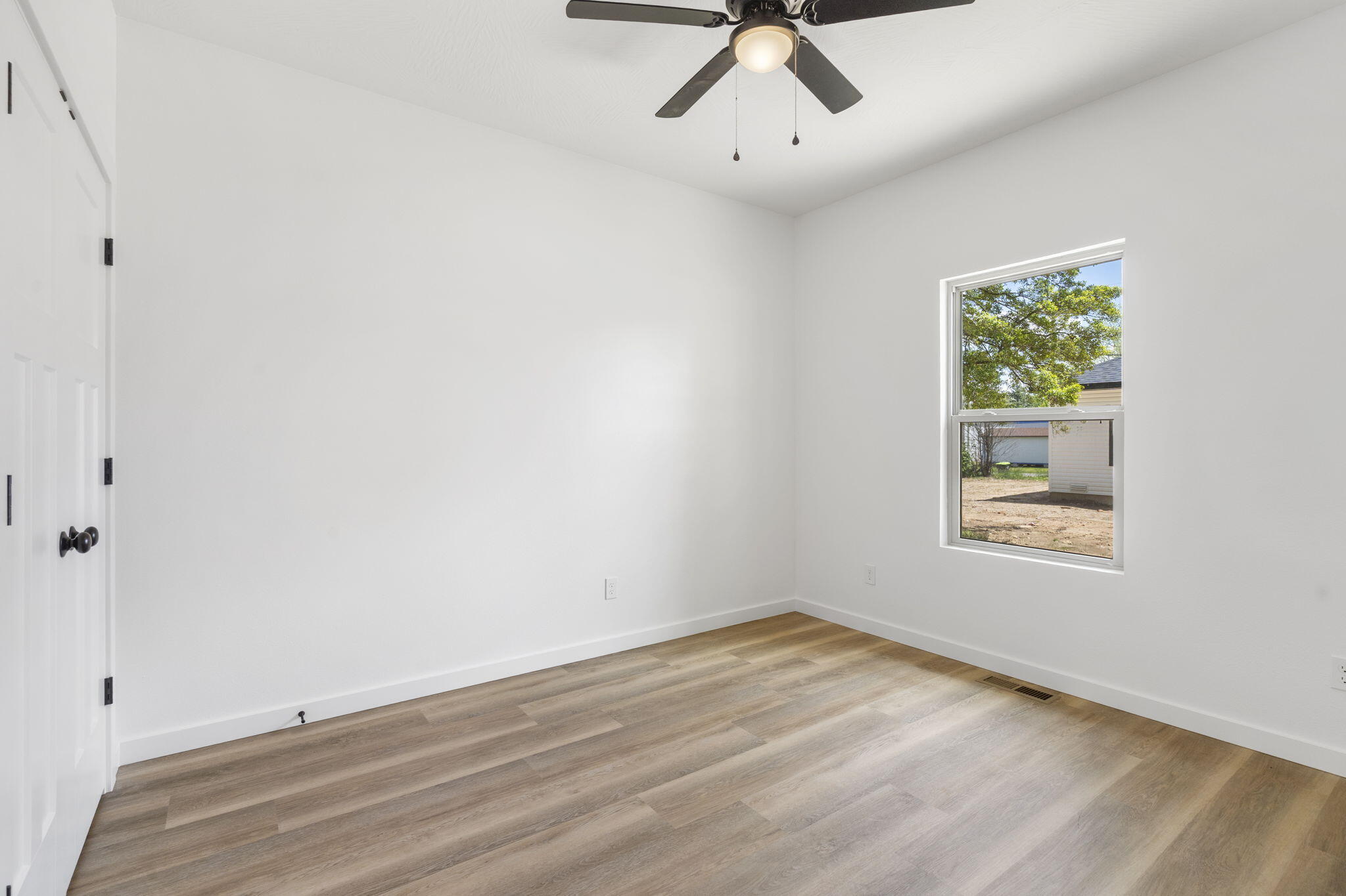 303 West Odell Street Property Photo 19