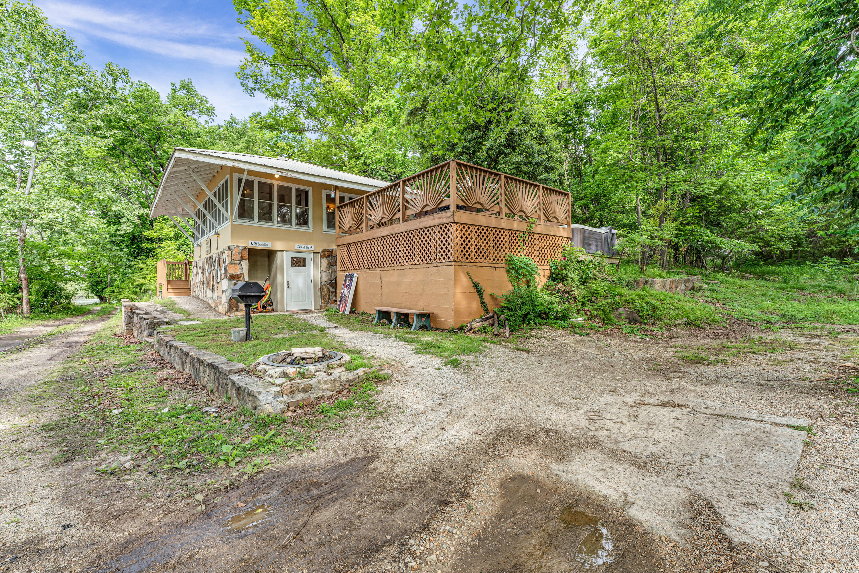 274 & 286 Beach Boulevard Property Photo 7