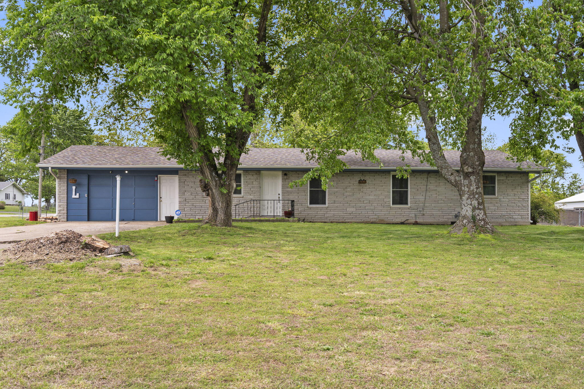 2875 South Madison Avenue Property Photo