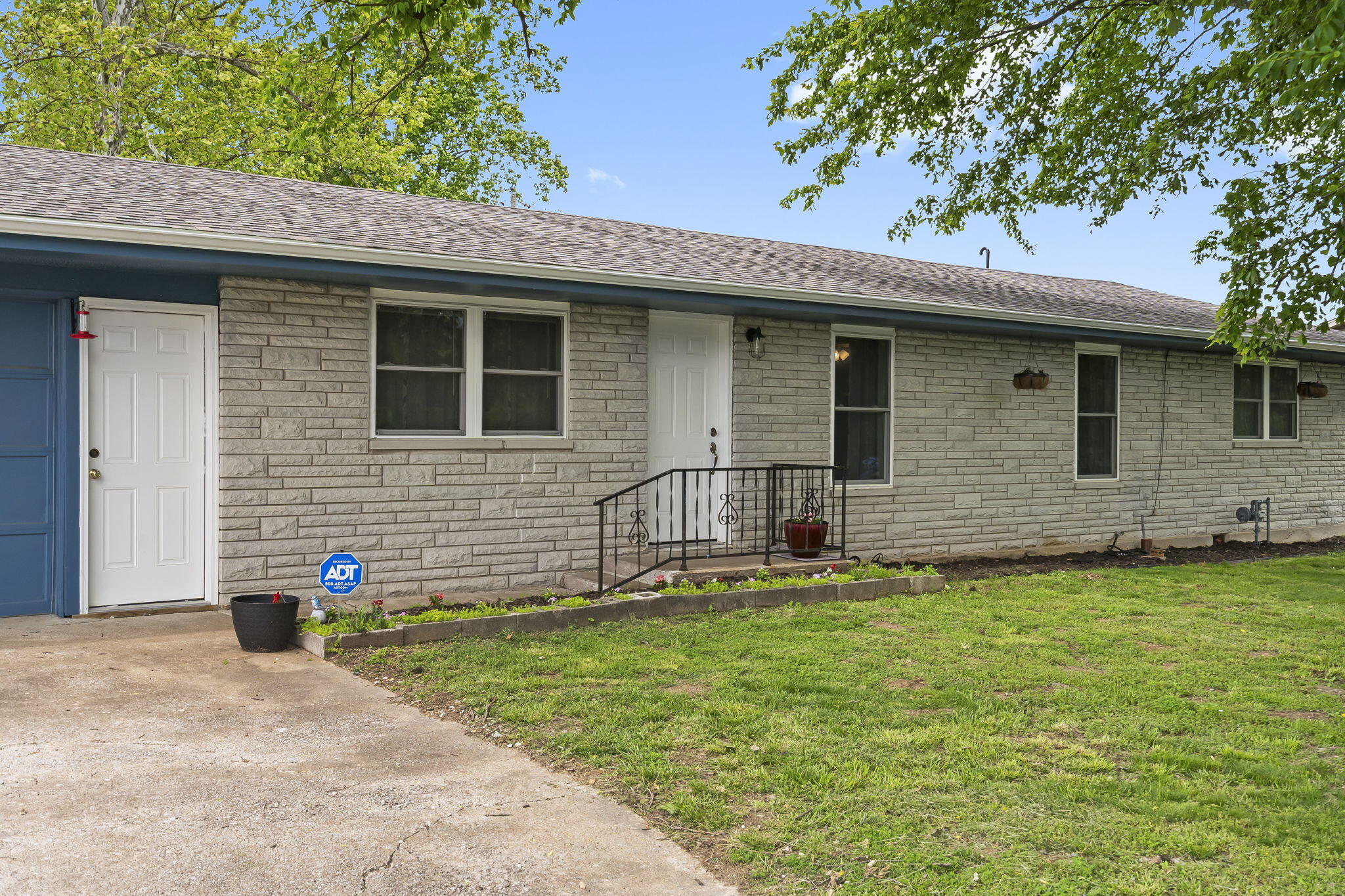 2875 South Madison Avenue Property Photo 2
