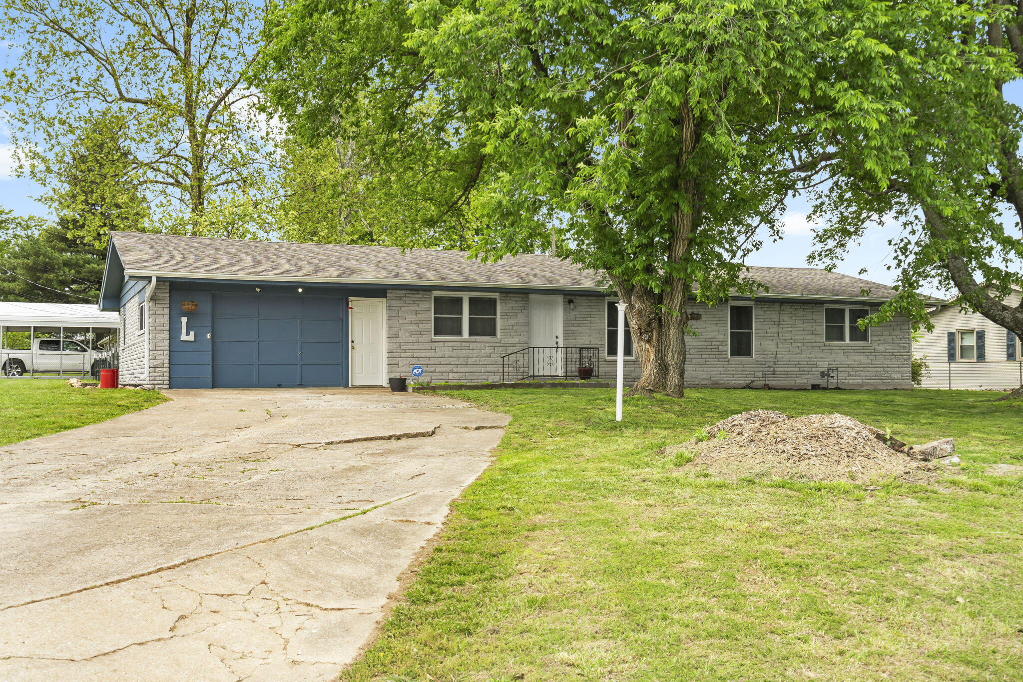 2875 South Madison Avenue Property Photo 3